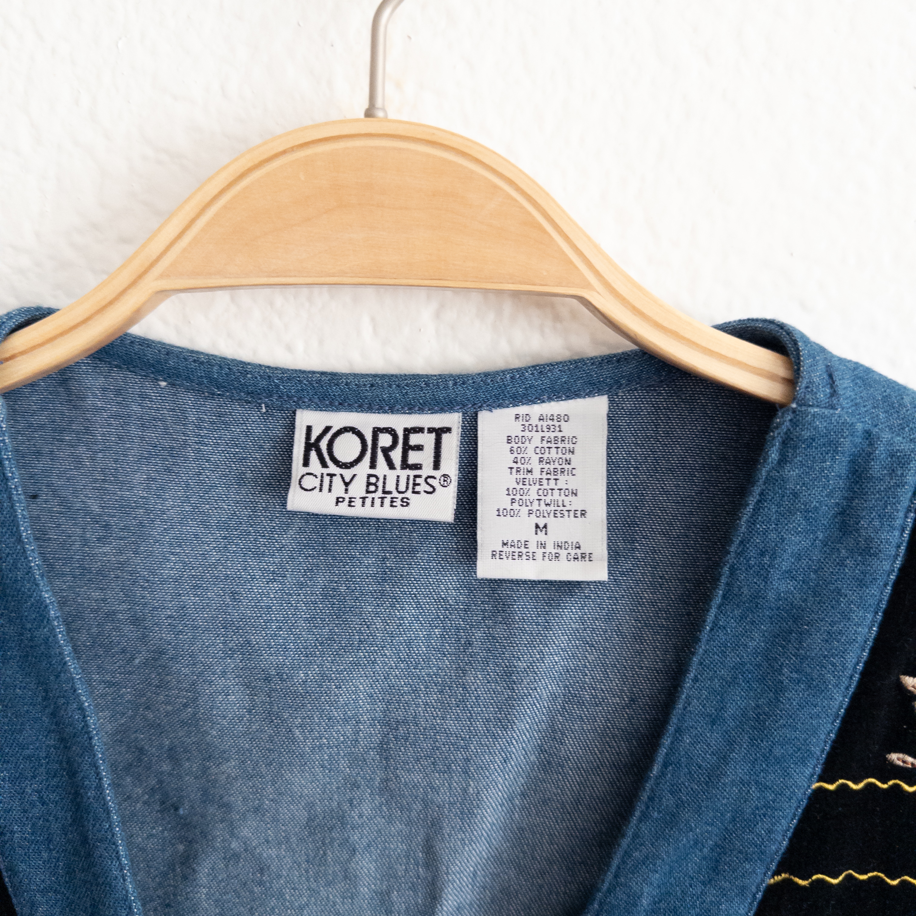 Koret City Blues Petites Embroidered Embellished Denim Vest Vintage Size Medium