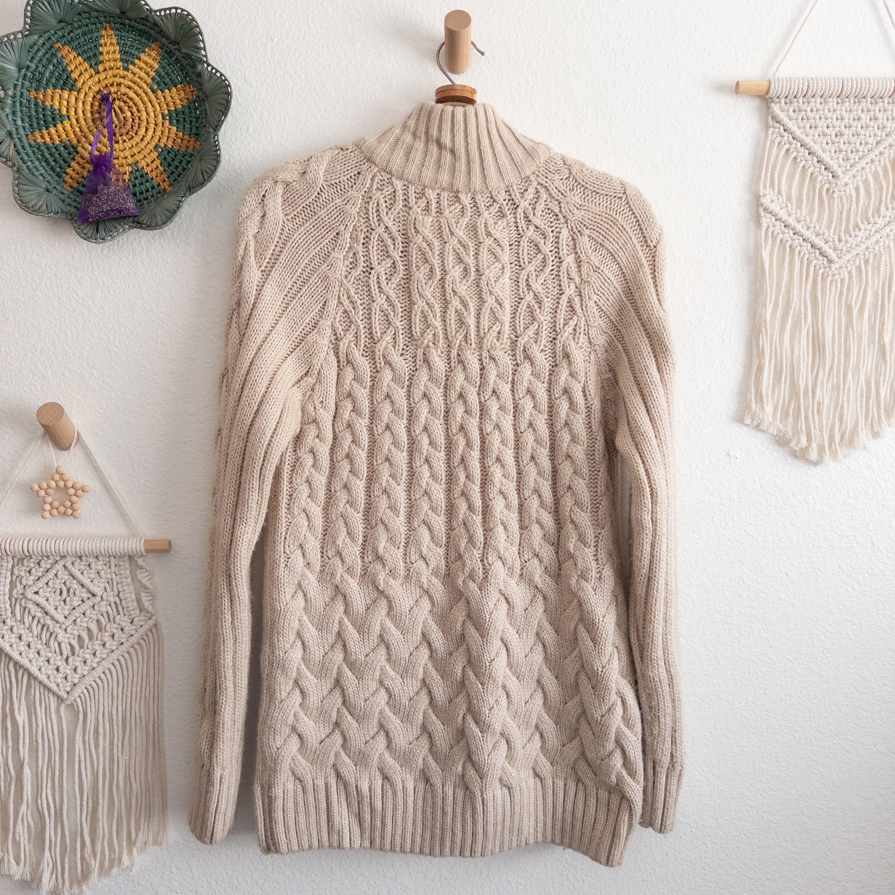 Chunky Cable Knit Wool Blend Beige Sweater Size Large