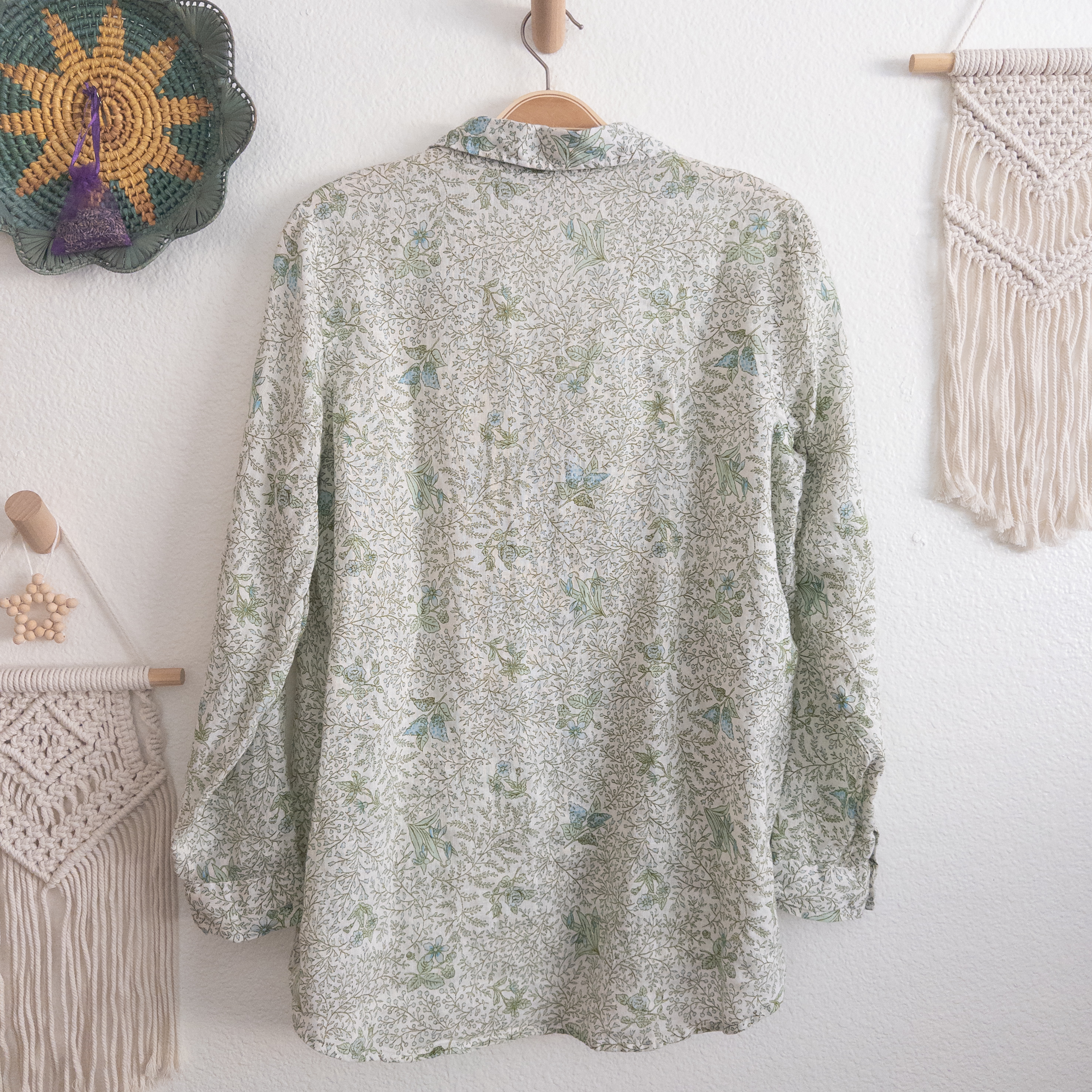 Laura Ashley Linen Floral Button-Up Blouse Size Large