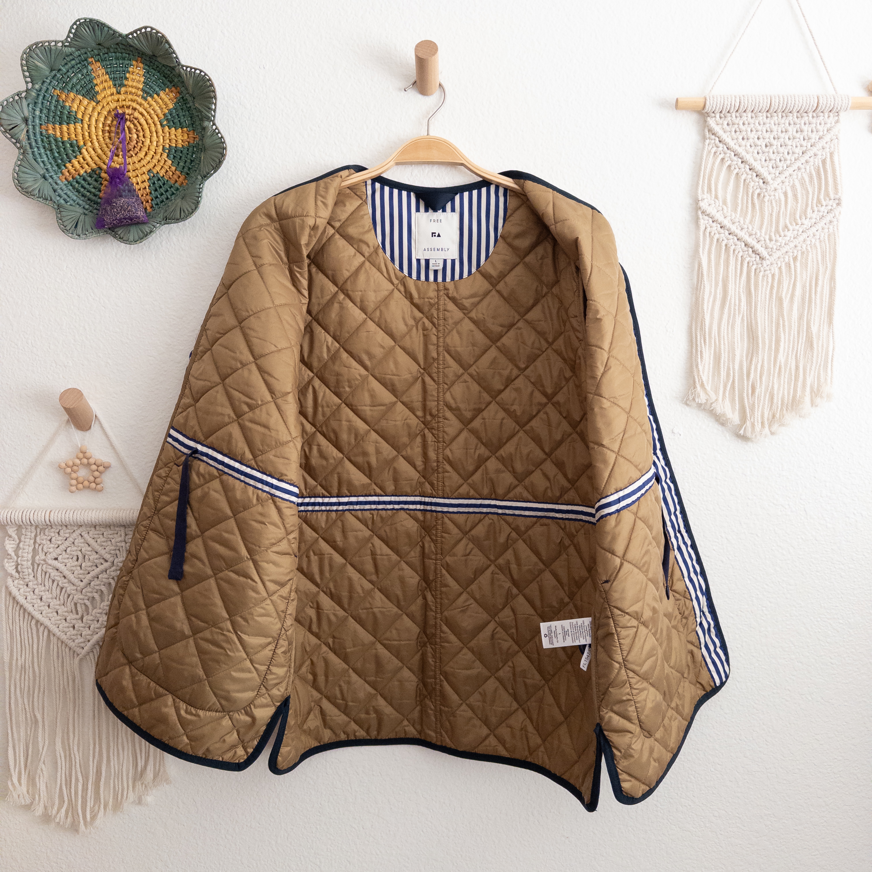 Free Assembly Fisherman Style Quilted Jacket Size Large