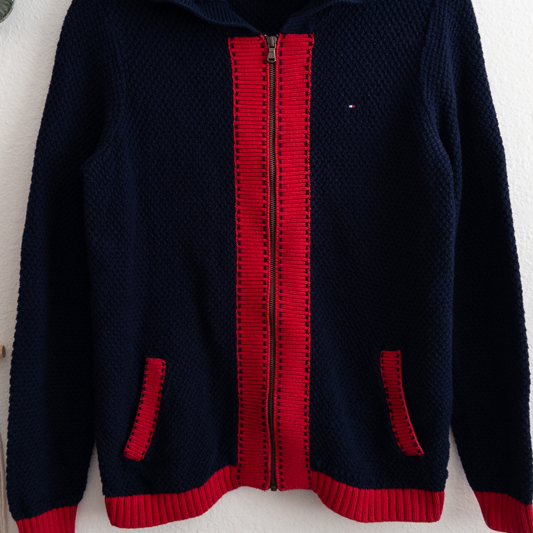 Tommy Hilfiger Navy and Red Zip Up Hooded Chunky Knit Sweater Size Large