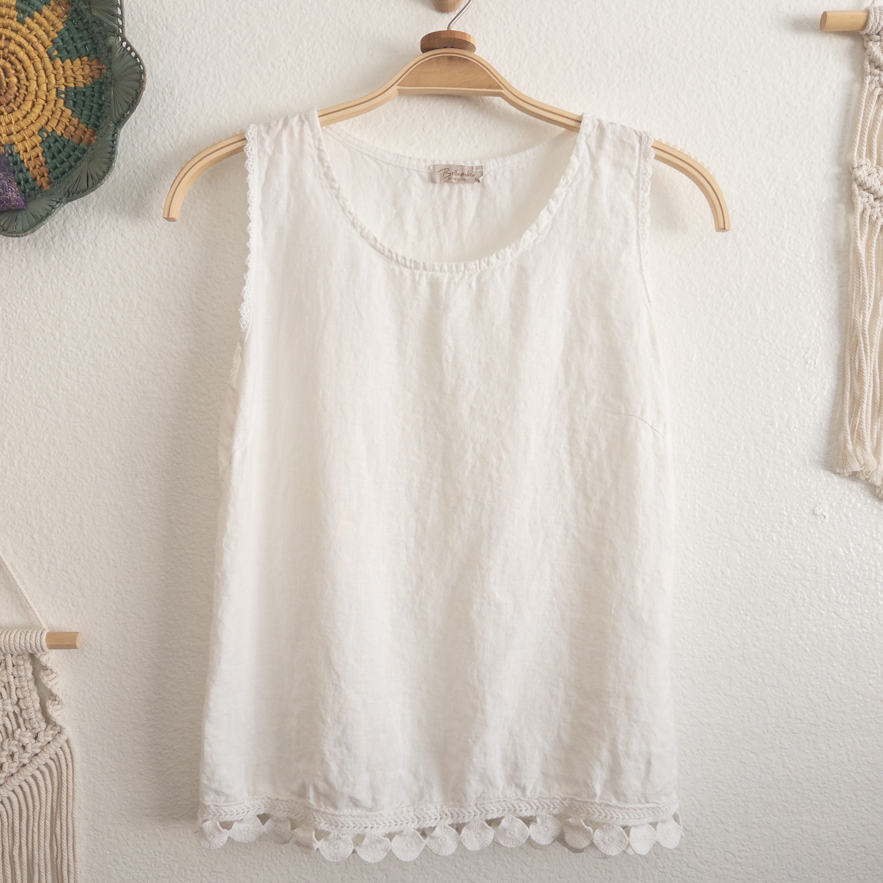 White Linen Tank Top with Embroidered Lace Trim Size Large 
