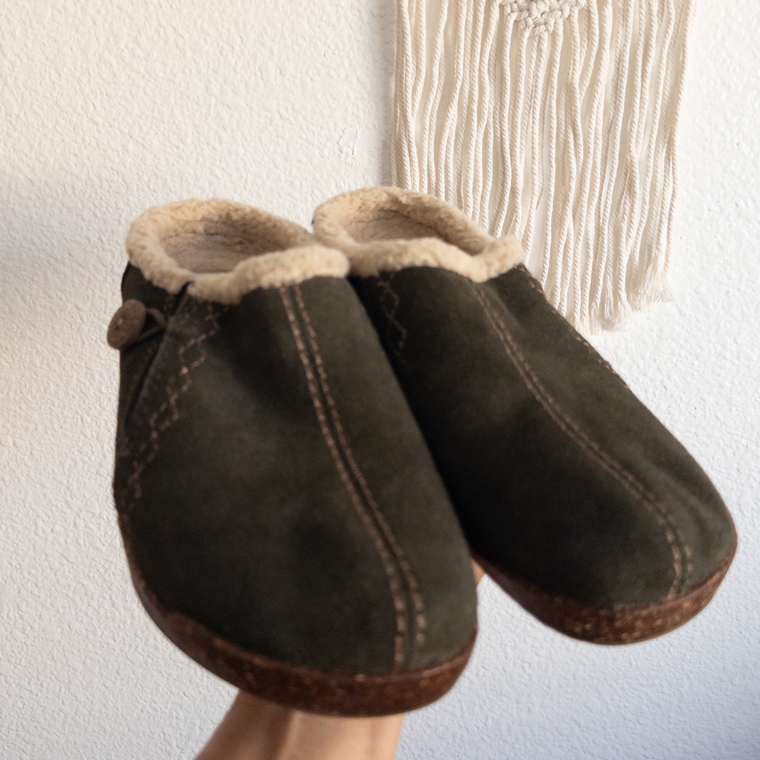 Earth Origins Aurora Johanna Mule Olive Green Suede Leather Comfort Clog 7M