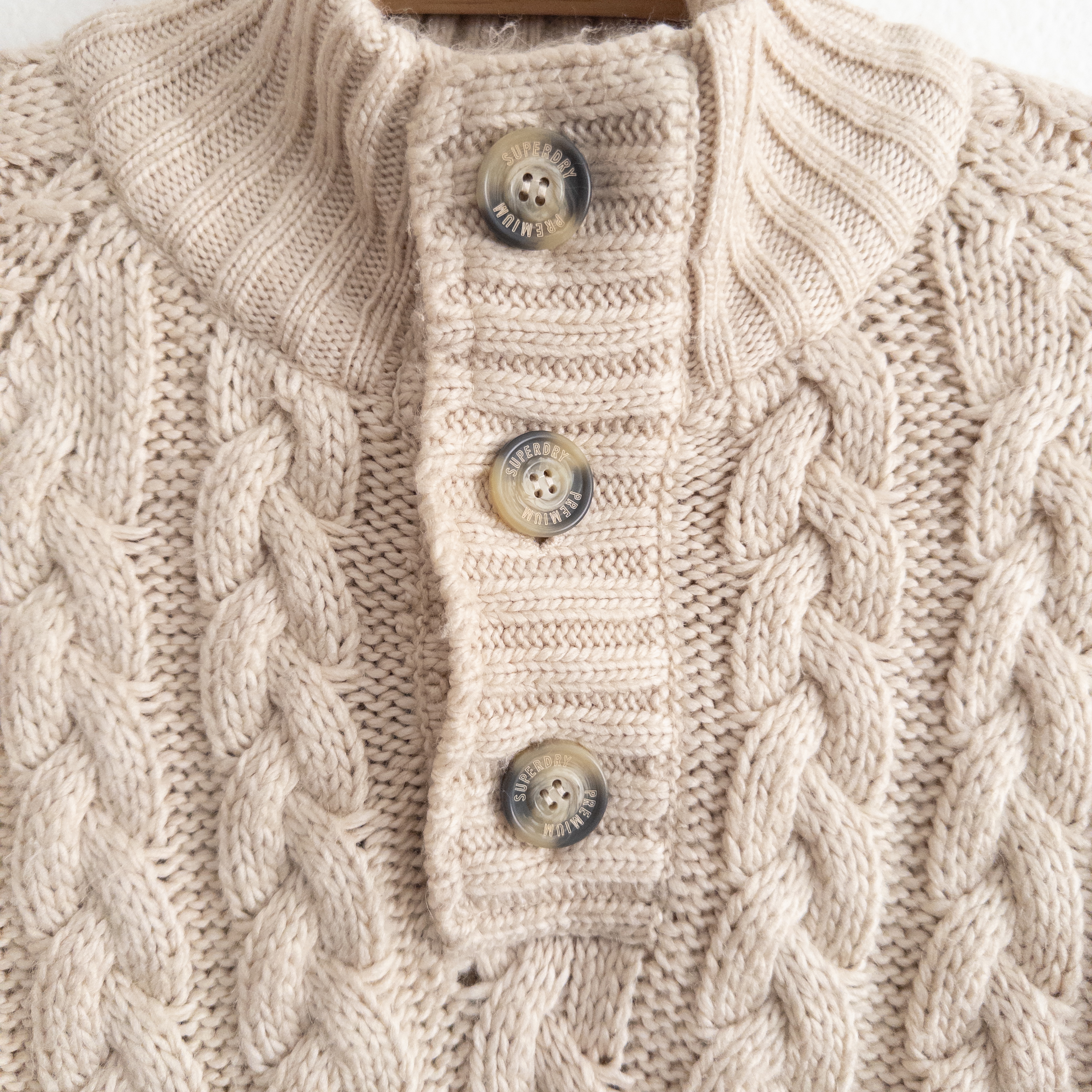 Chunky Cable Knit Wool Blend Beige Sweater Size Large