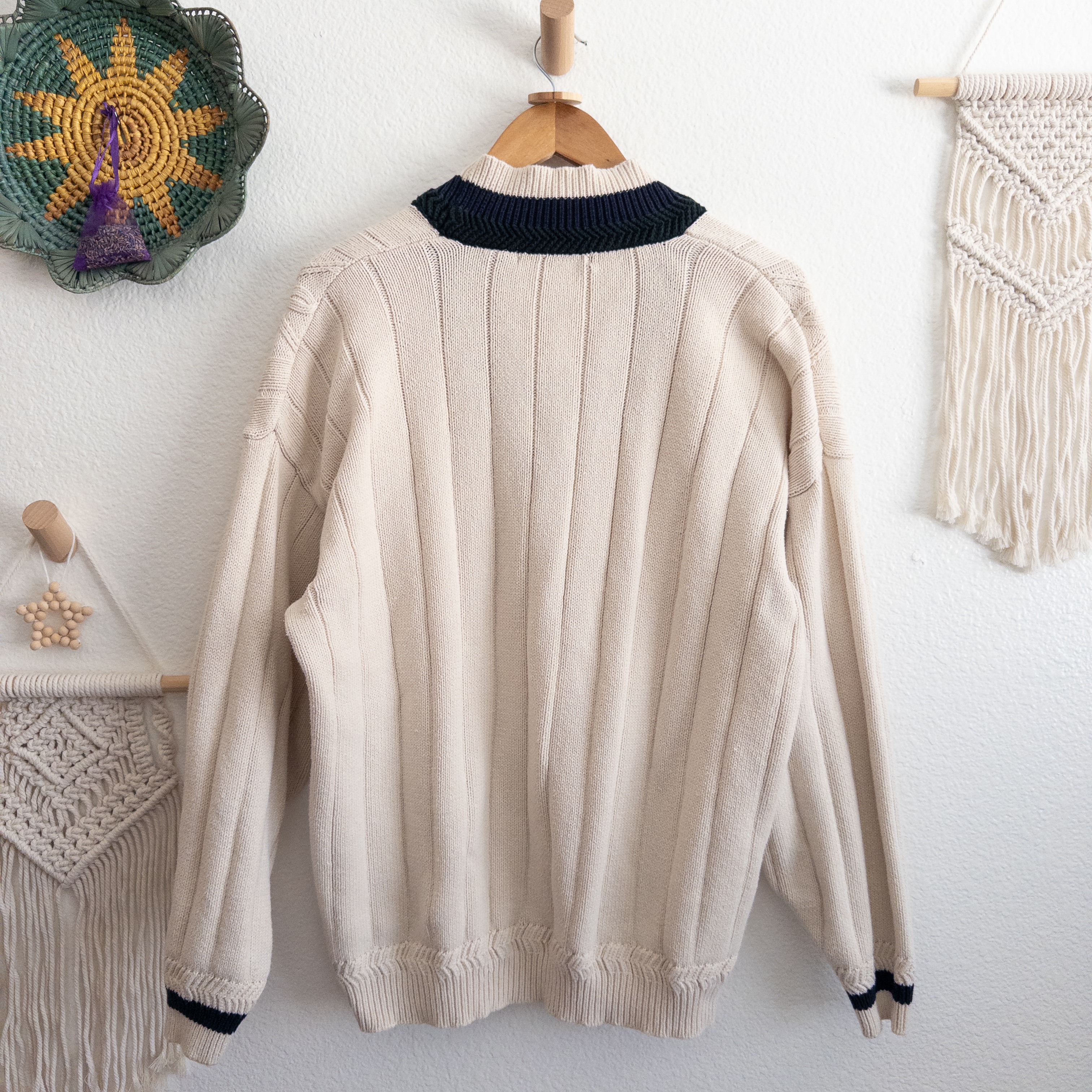 Vintage Cape Isle Knitters Cream V-Neck Pullover Knit Sweater Size XL