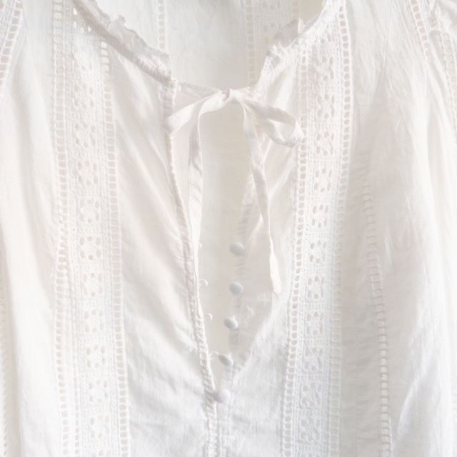 Boho-Chic Crisp White Eyelet Blouse Size Small