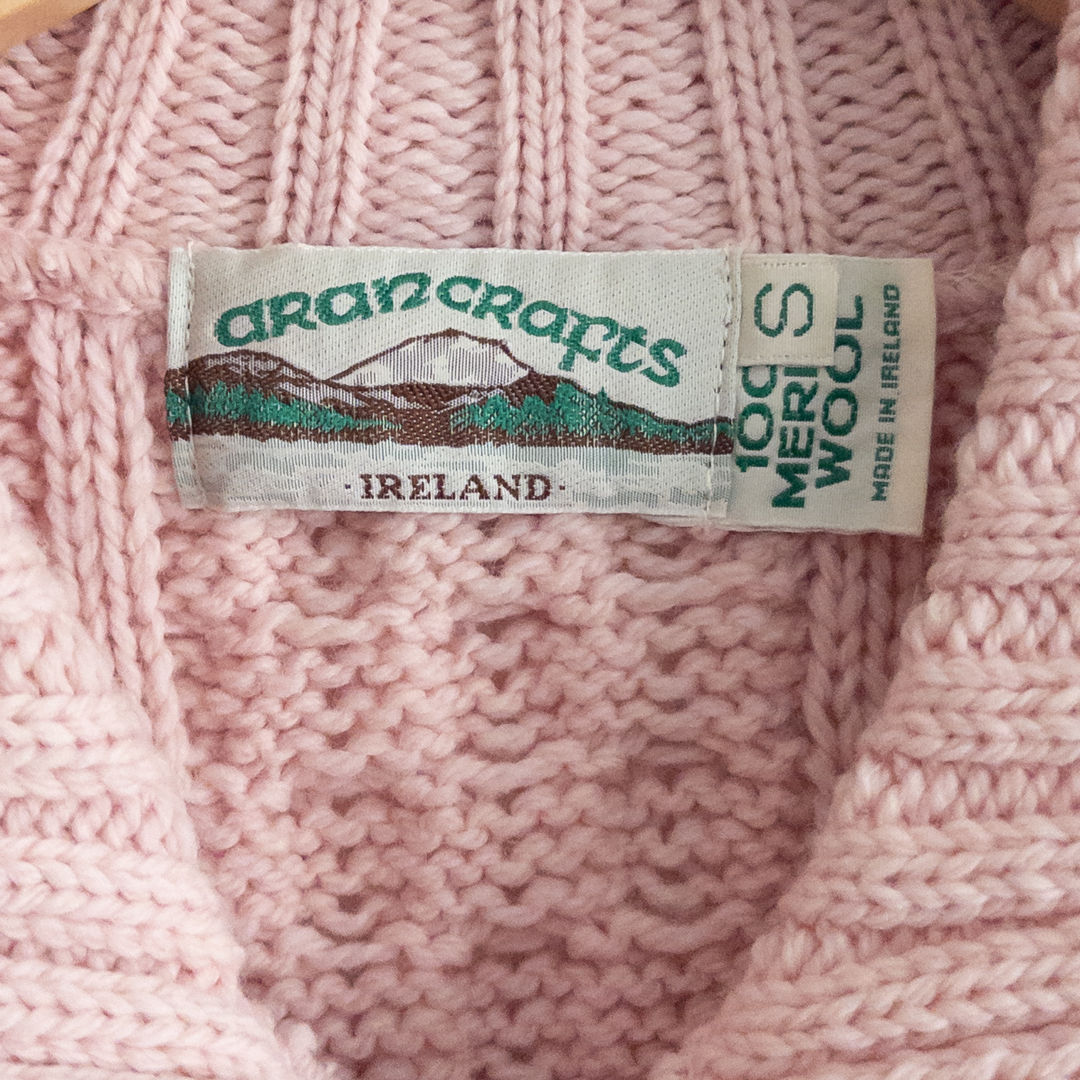 Aran Crafts 100% Merino Wool Pink Cable Knit Cardigan Zip Up Sweater Size Small