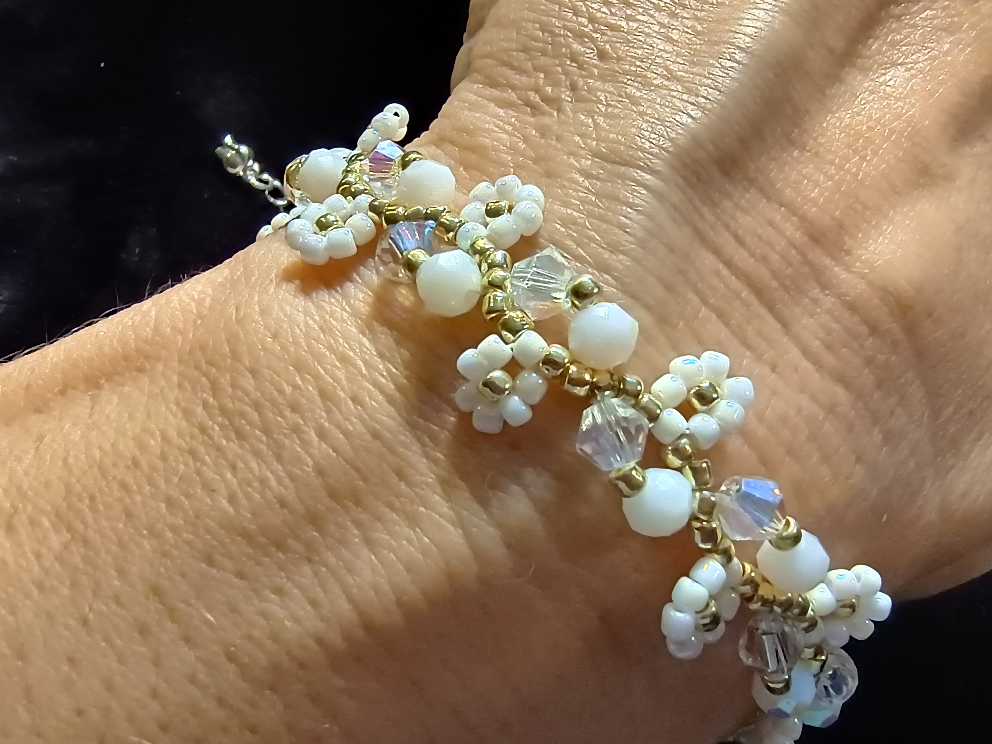 White Floral Beaded Bracelet