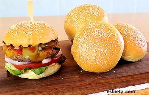 Pan de hamburguesa casero