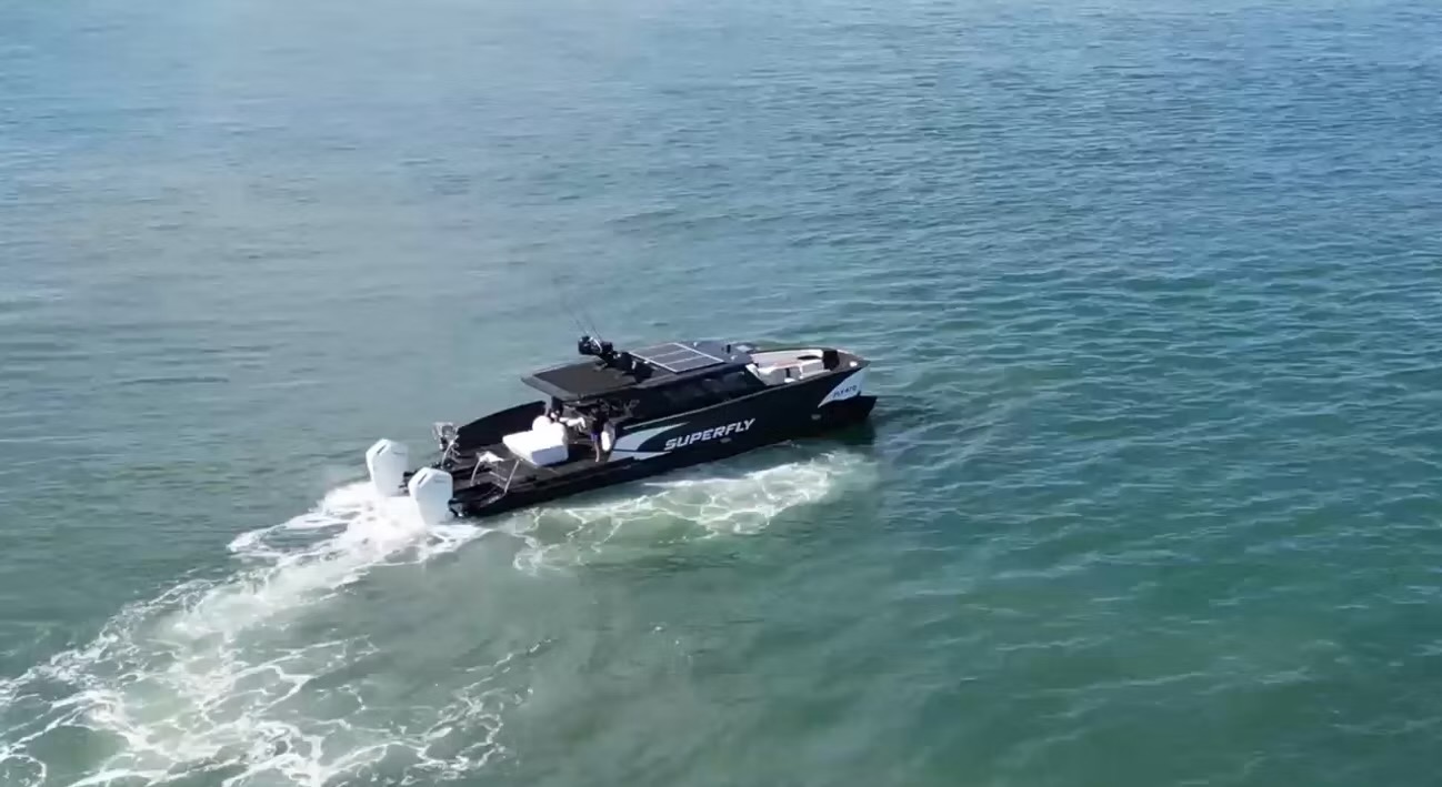 Catamaran Boat For Sale, Wide Body Luxury Boat Manufacturer