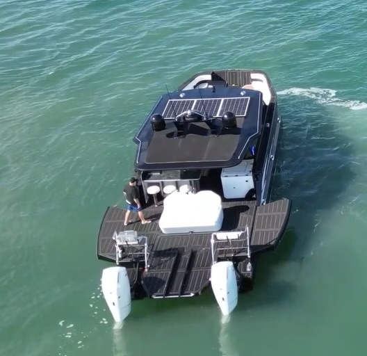 Catamaran Boat For Sale, Wide Body Luxury Boat Manufacturer