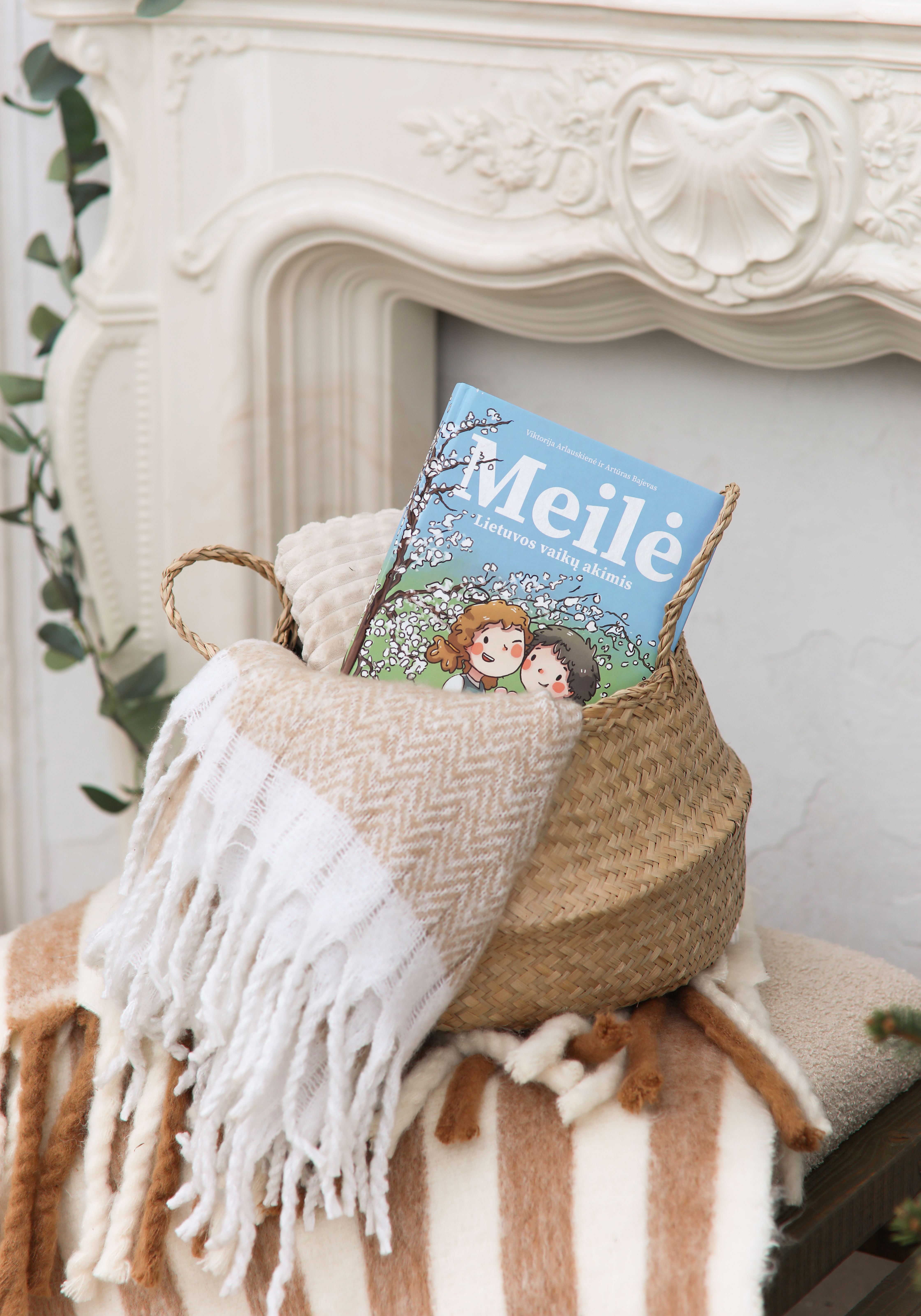 Knyga "Meilė Lietuvos vaikų akimis"