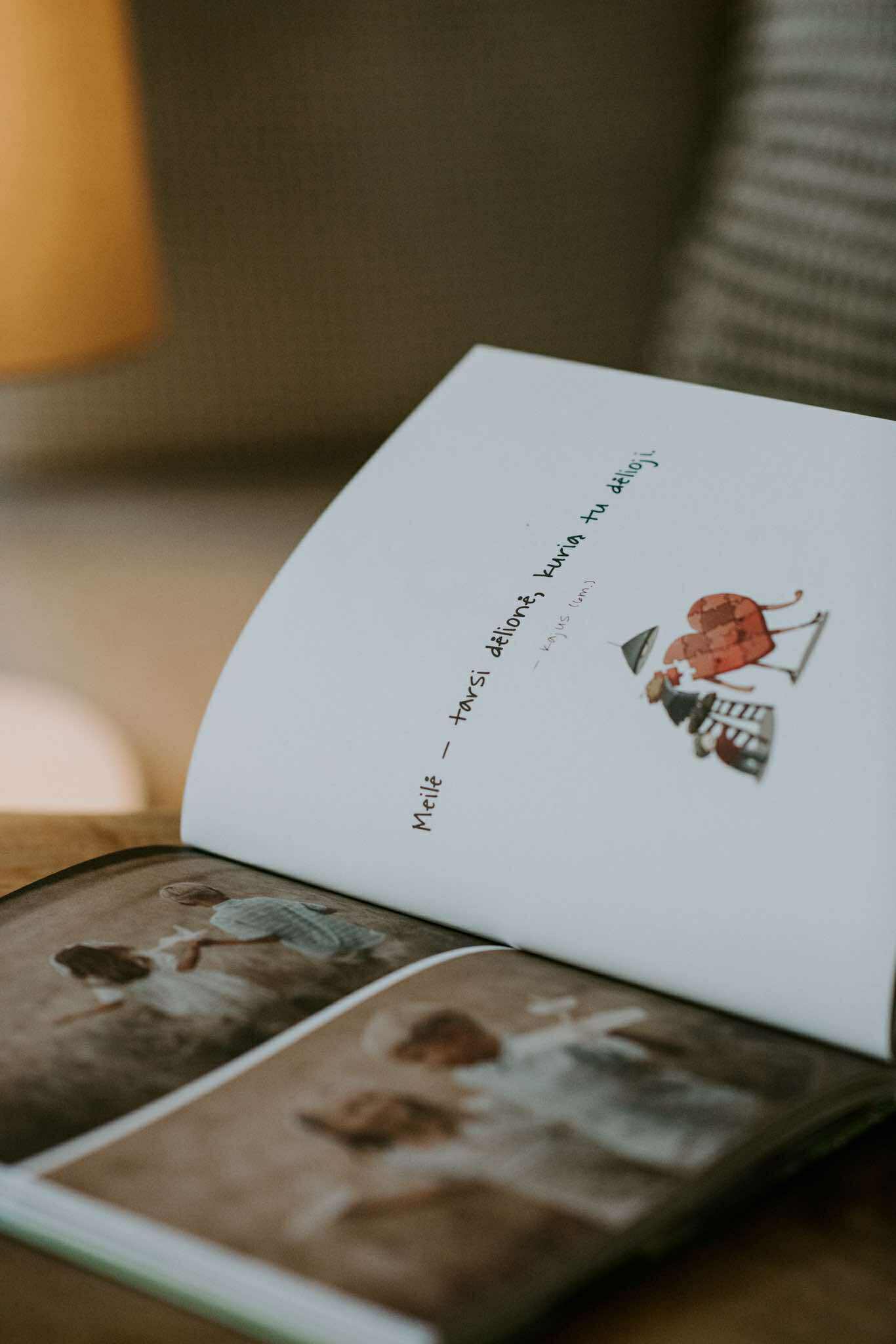 Knyga "Meilė Lietuvos vaikų akimis"