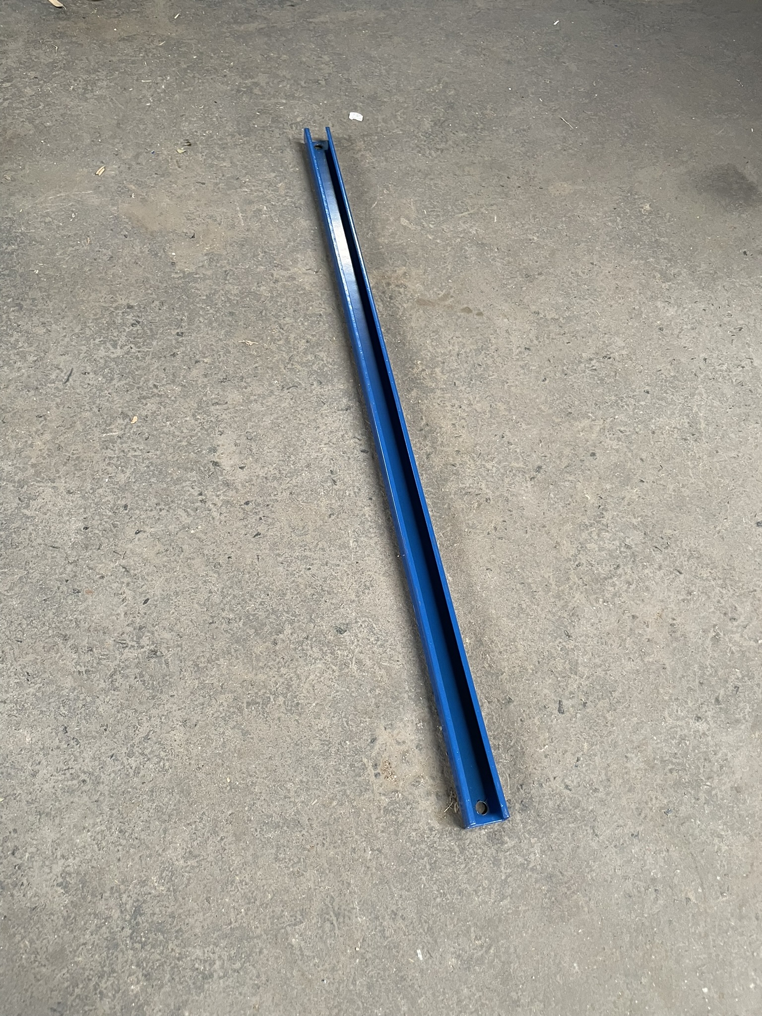 Diagonal Bracing (1024mm L x 40x25x1.5mm, powder-coated blue)