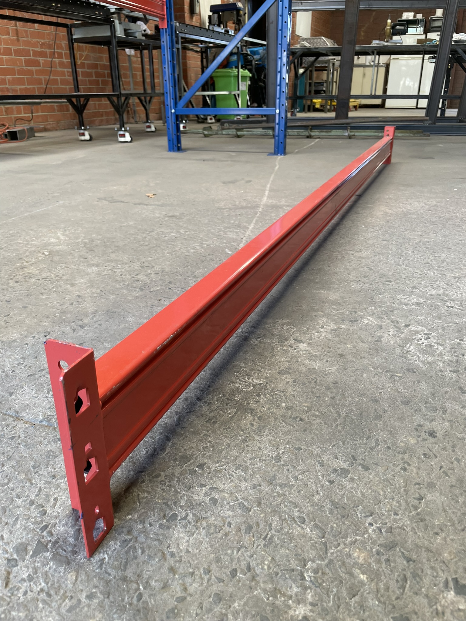 Beam with 2x Safety Pins (2750mm L x 100x45x1.5mm, 1500kg UDL, powder-coated red)