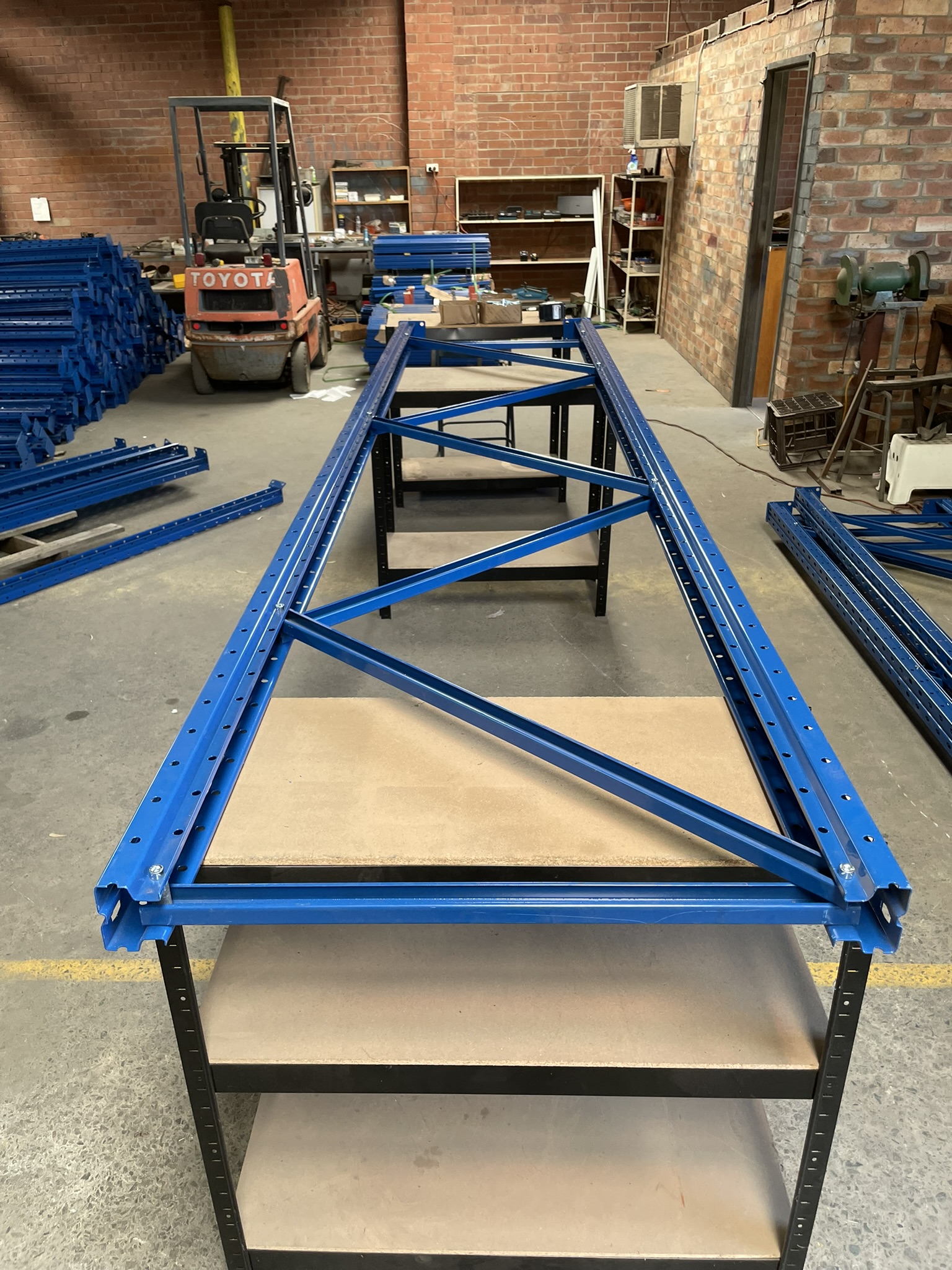 Assembled Upright Frame (3675mm H x 840mm W, 1500kg UDL, powder-coated blue)