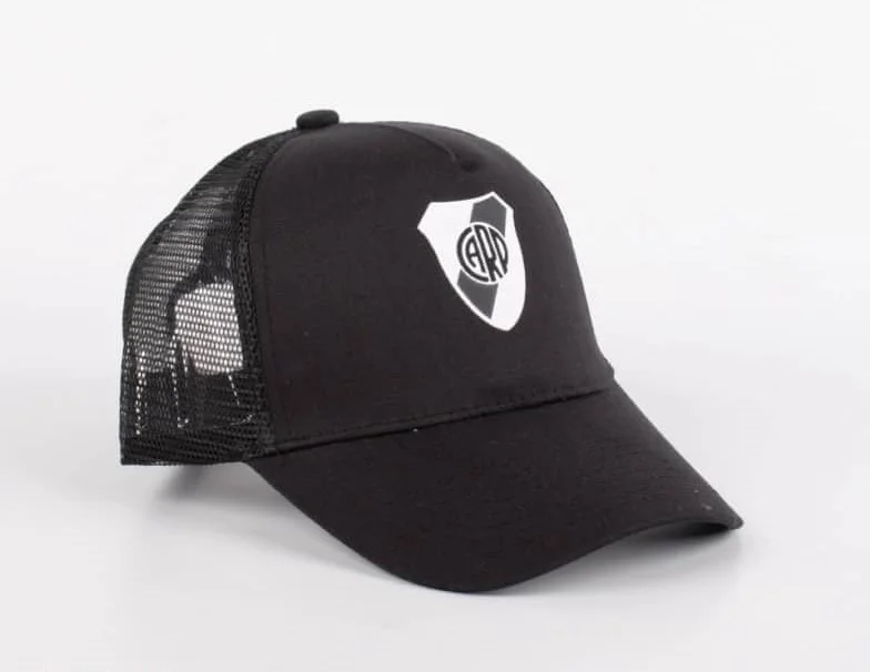 Gorra negra de River Plate