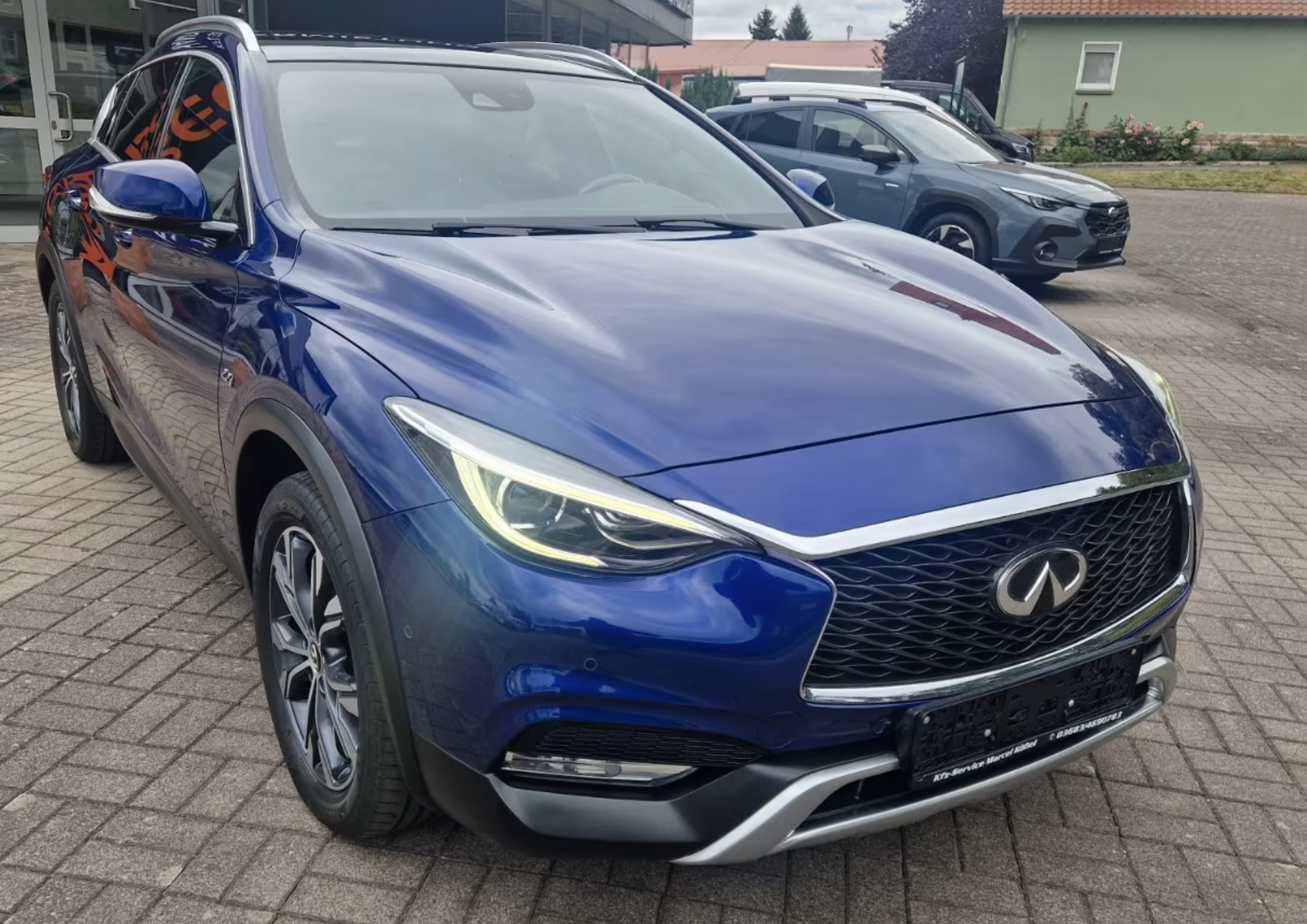 Infiniti QX30
