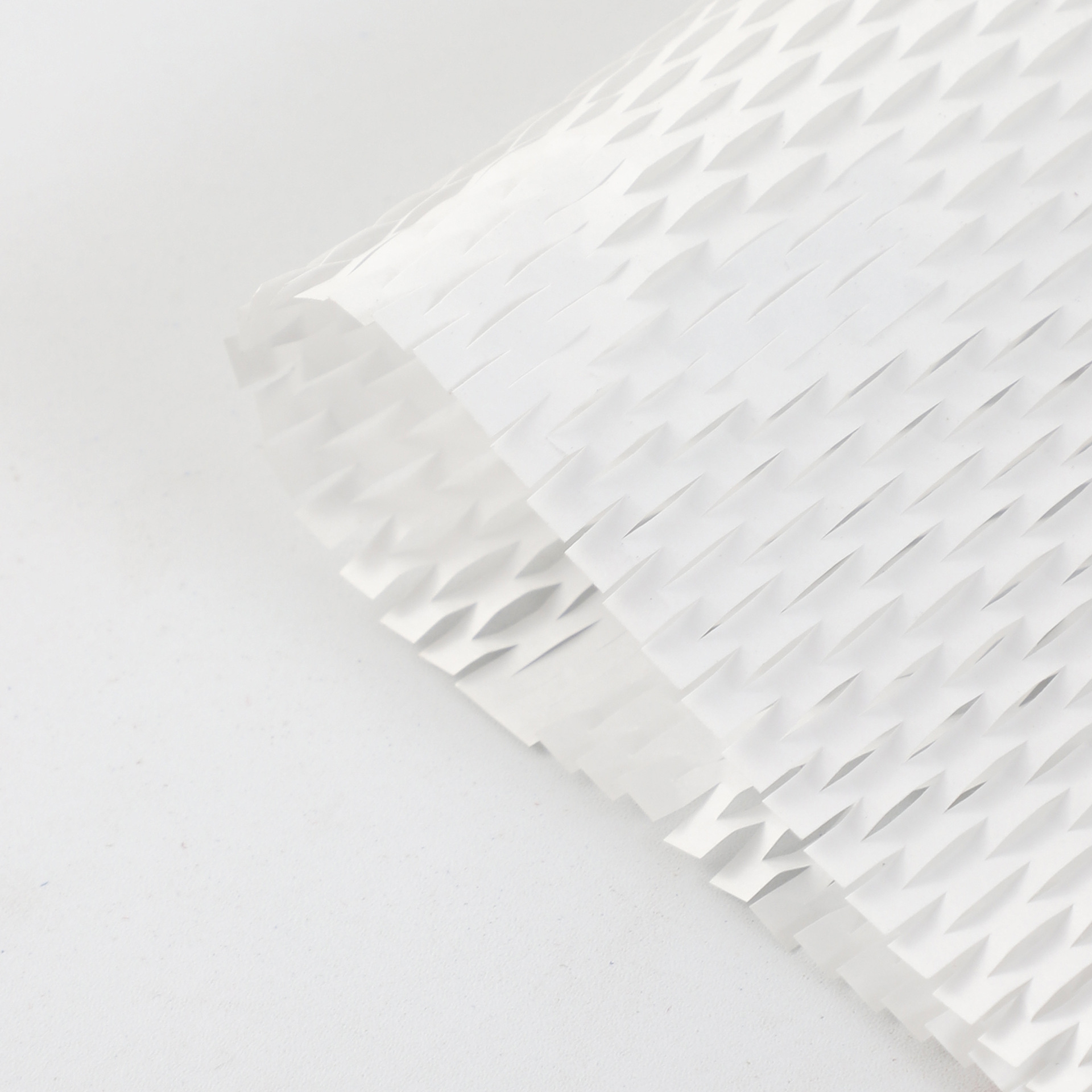 Decorative mesh wrapping paper