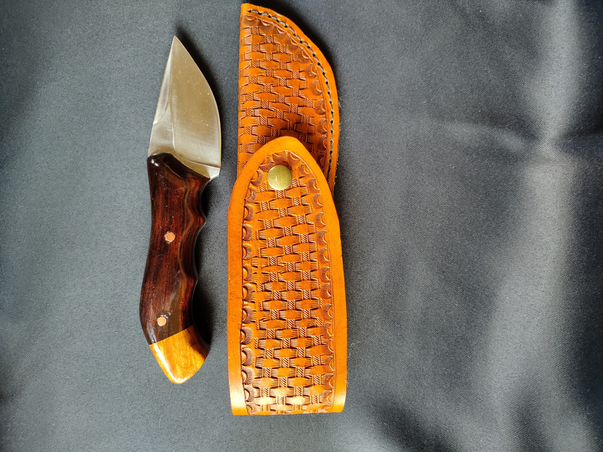 #A-42 Stainless Steel Knife with Mexican Ironwood and Maple Bur with Sheath