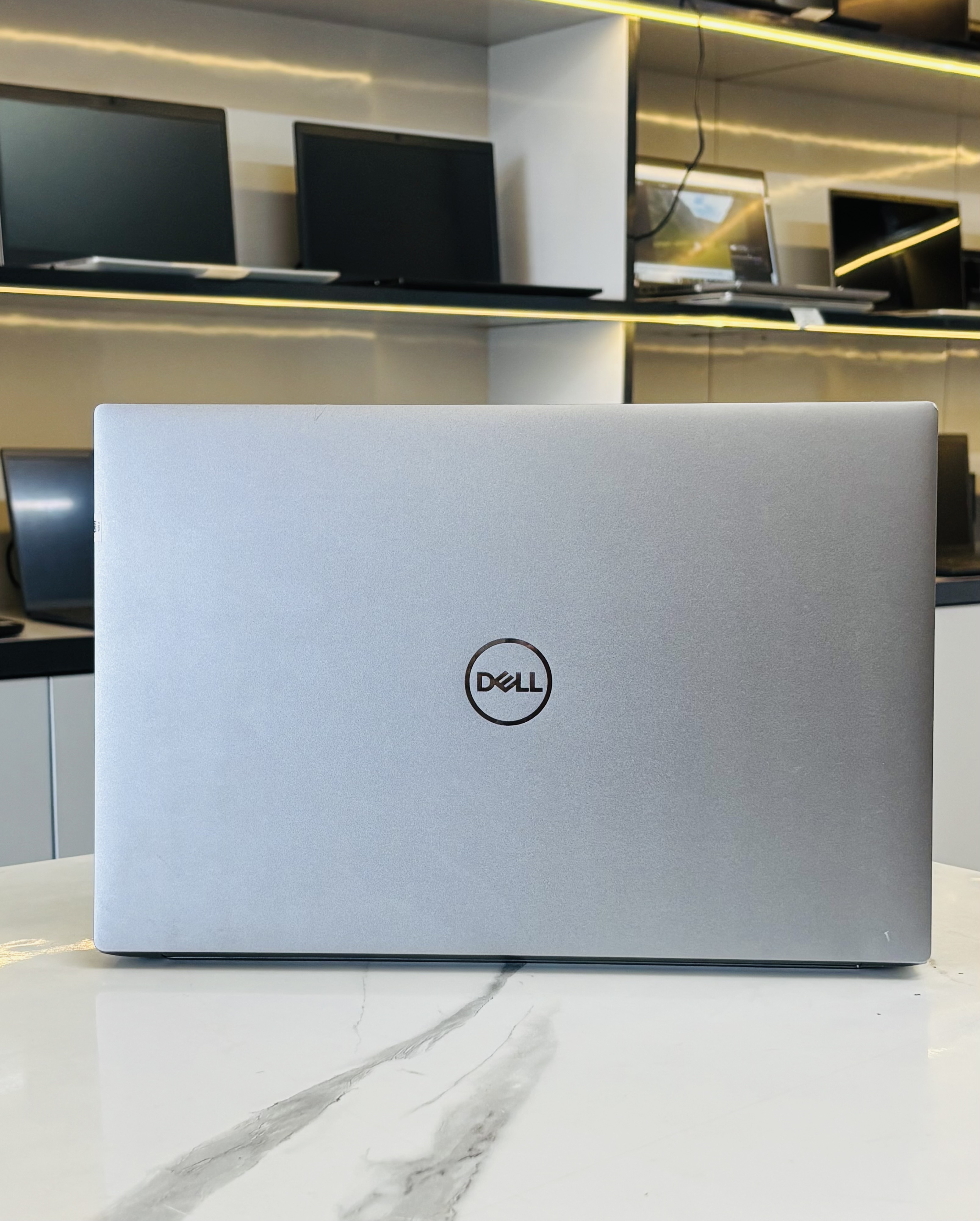 Dell Precision 5570 (14Core) - 4K Touch 