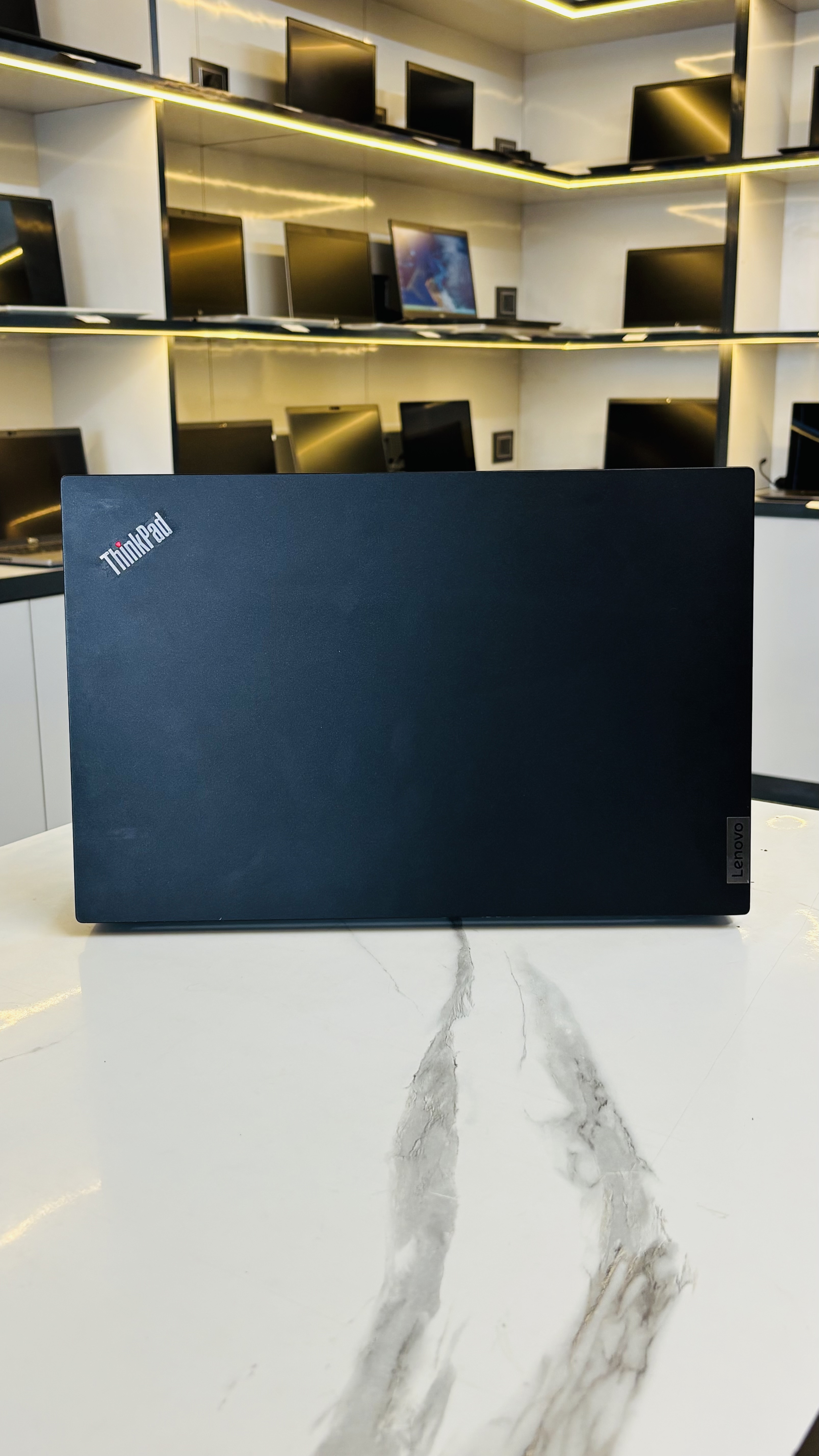 Lenovo Thinkpad E15 (15.6”)