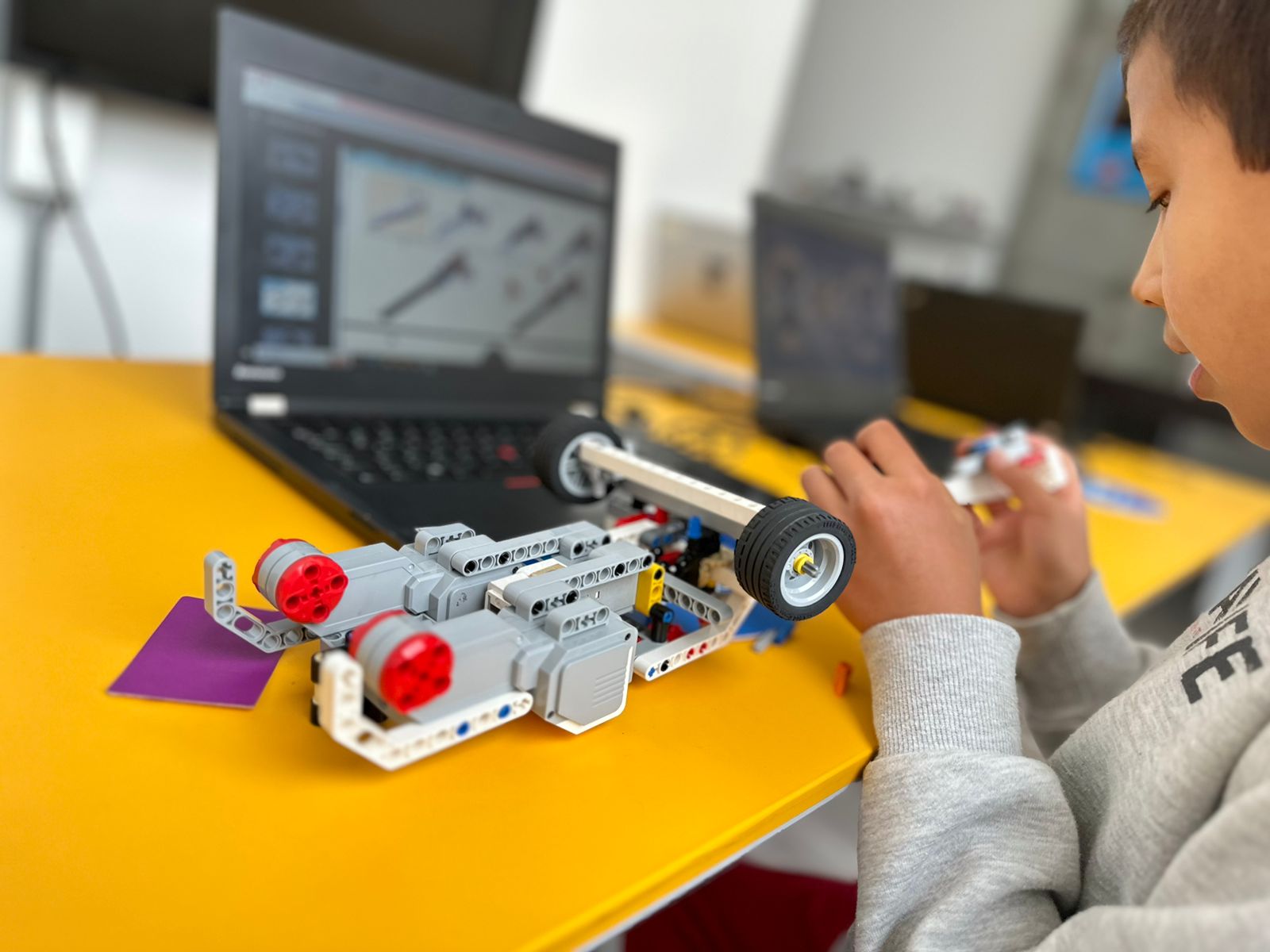 24-28 Noviembre Jornada Mañana sumo robotico