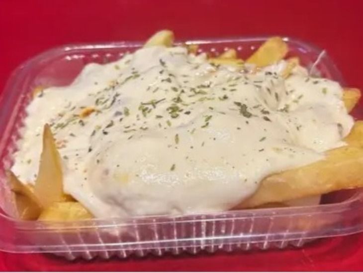 Papas fritas gratinadas