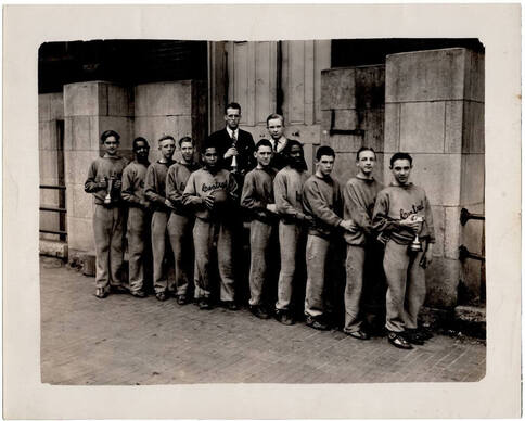 1930-31 8x10 photograph of early integrated basketball team