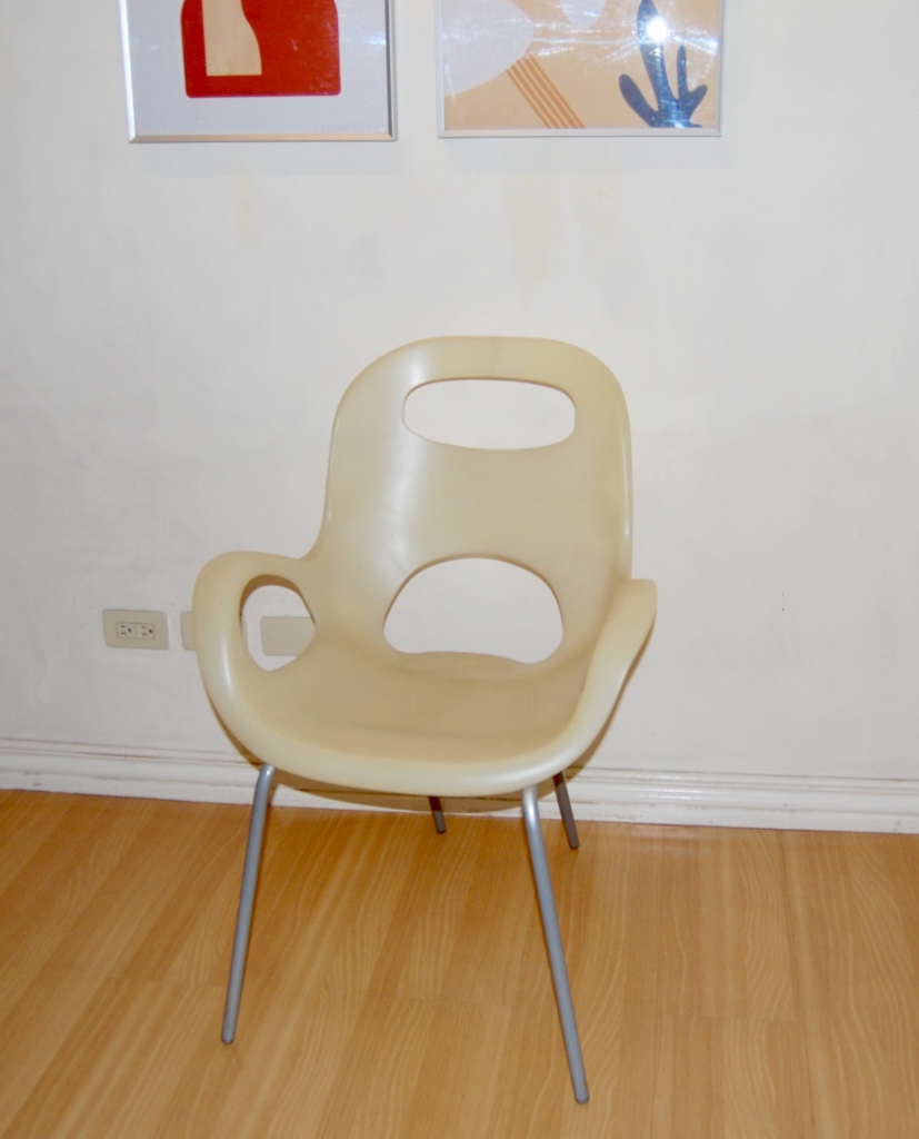 UMBRA USA Modern Plastic Accent Chair