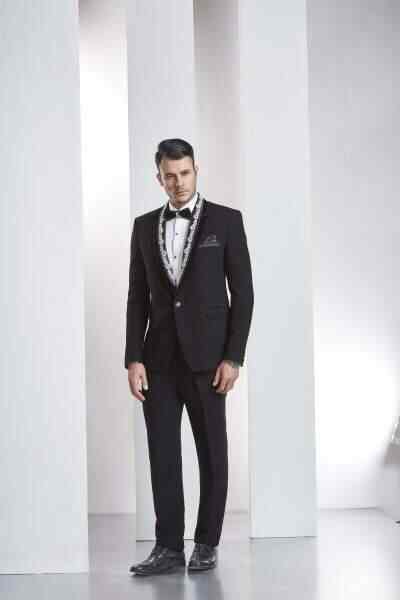 Elegant Black Tuxedo Suit