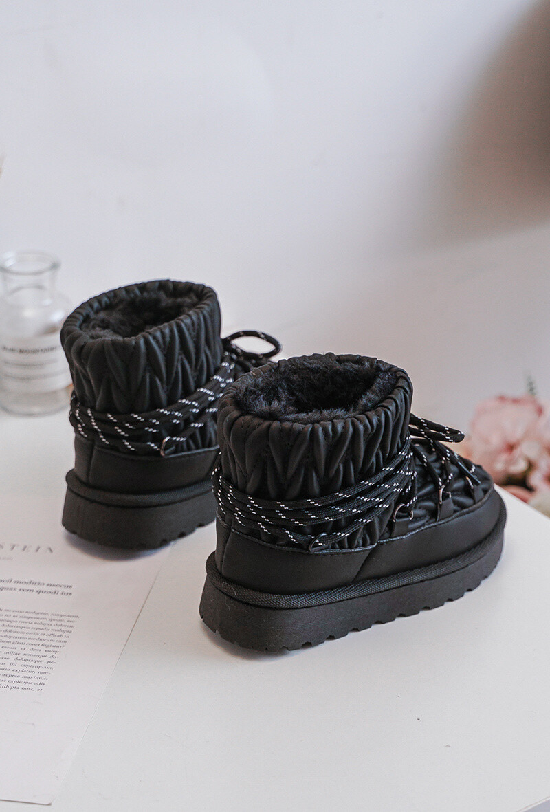 Laceboots Warme zwarte winterlaarzen