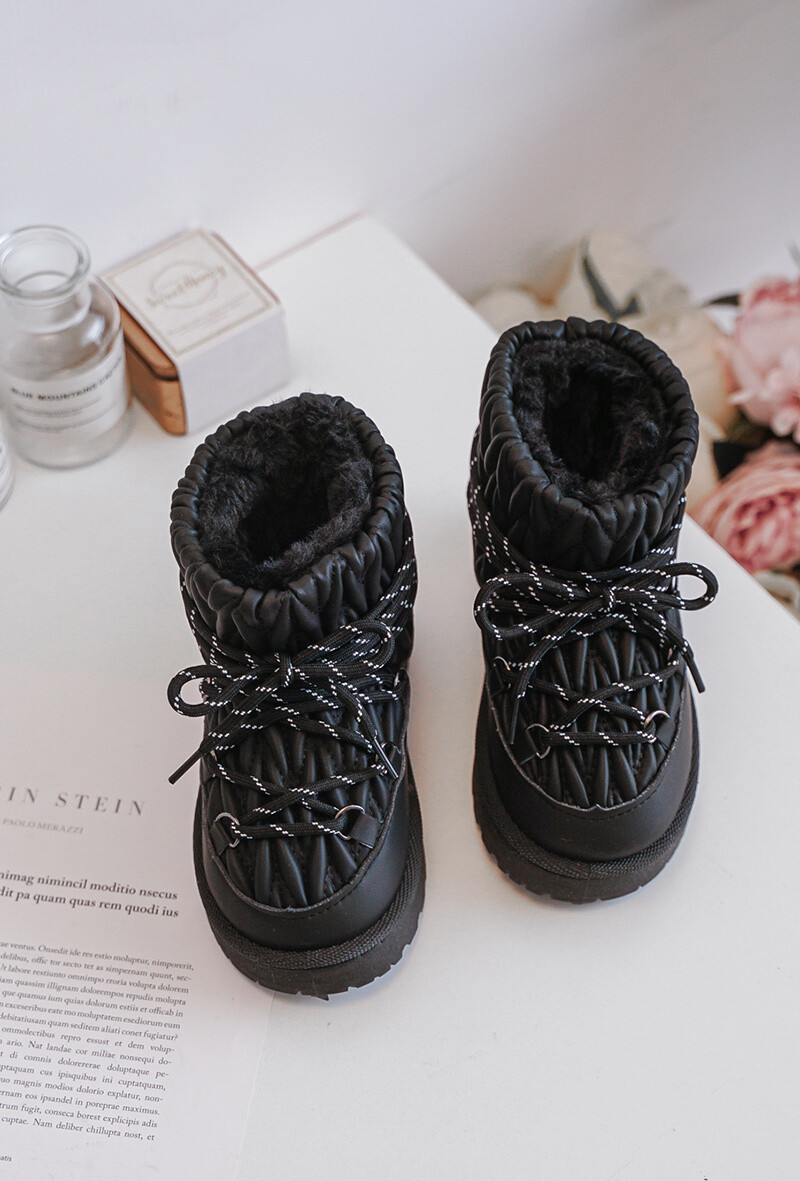 Laceboots Warme zwarte winterlaarzen