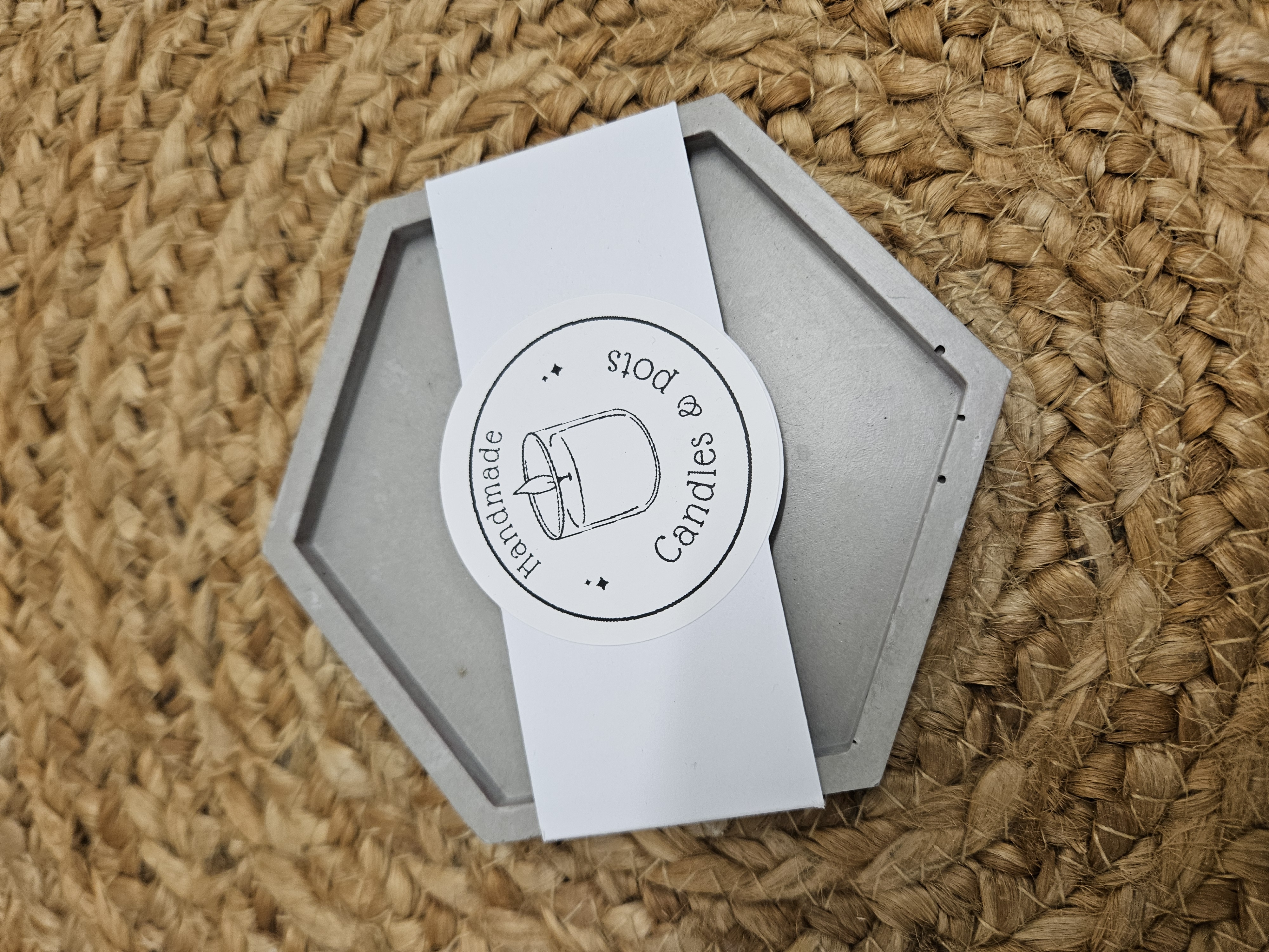 dessous hexagone gris