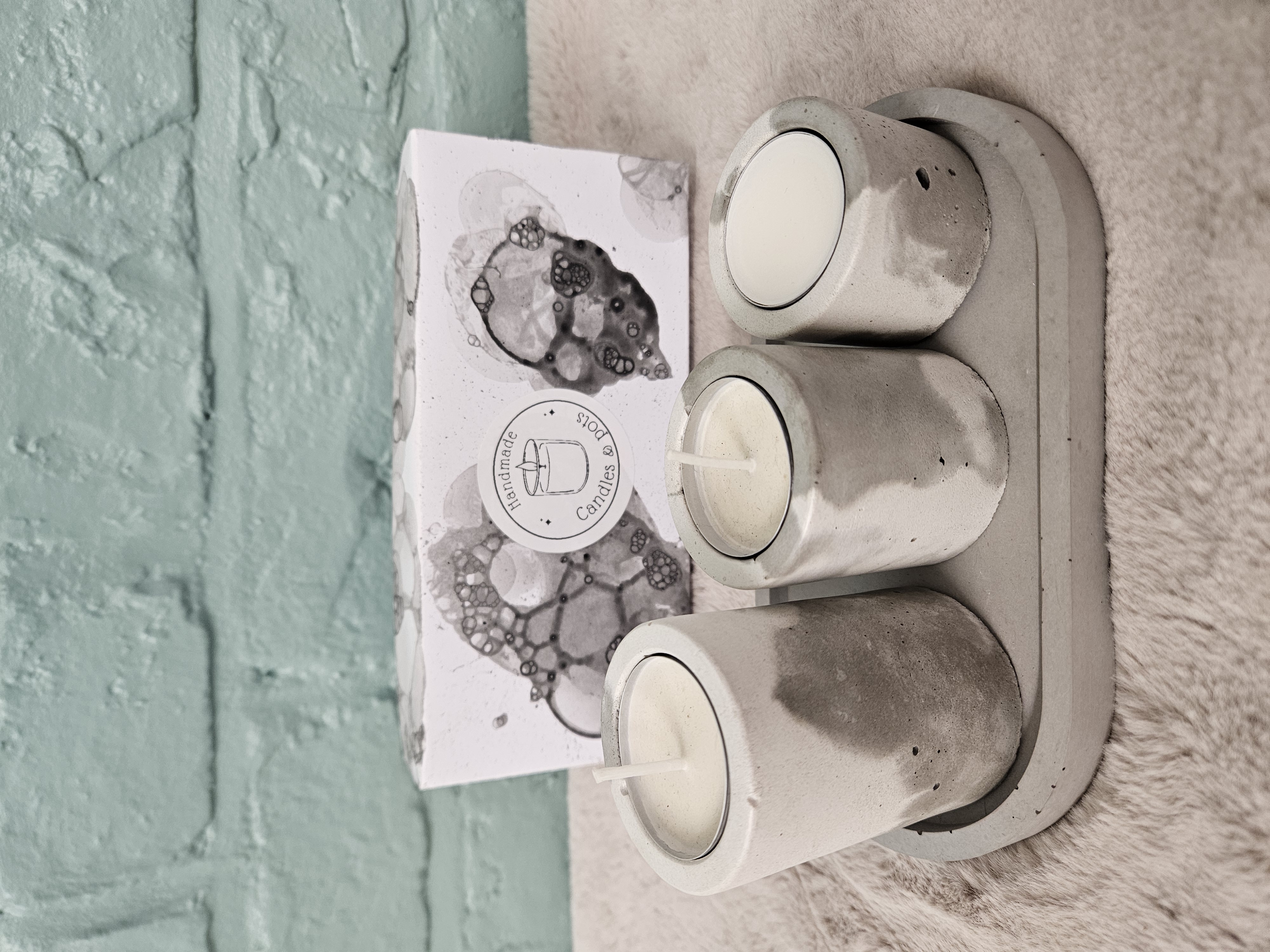 trio de bougeoirs blanc et gris 