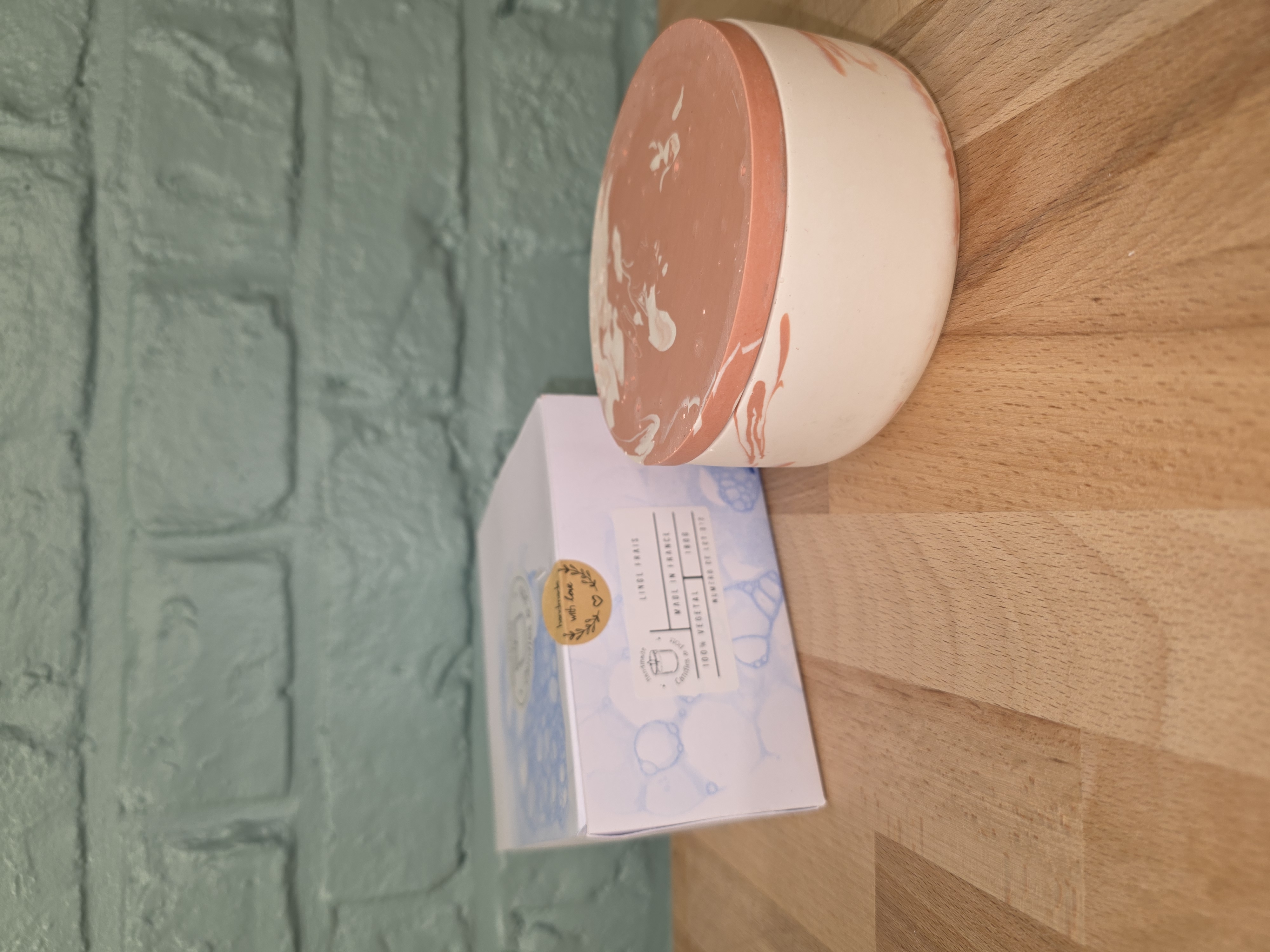 Bougie en pot blanc et terracota