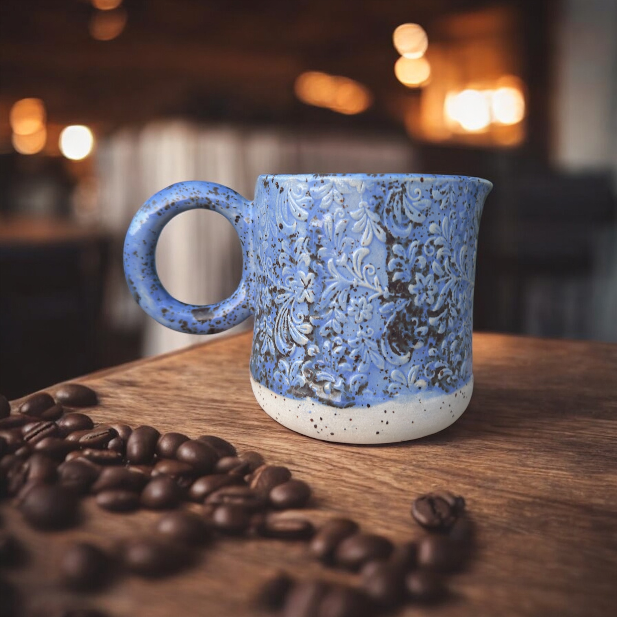 Leiteira de cerâmica azul