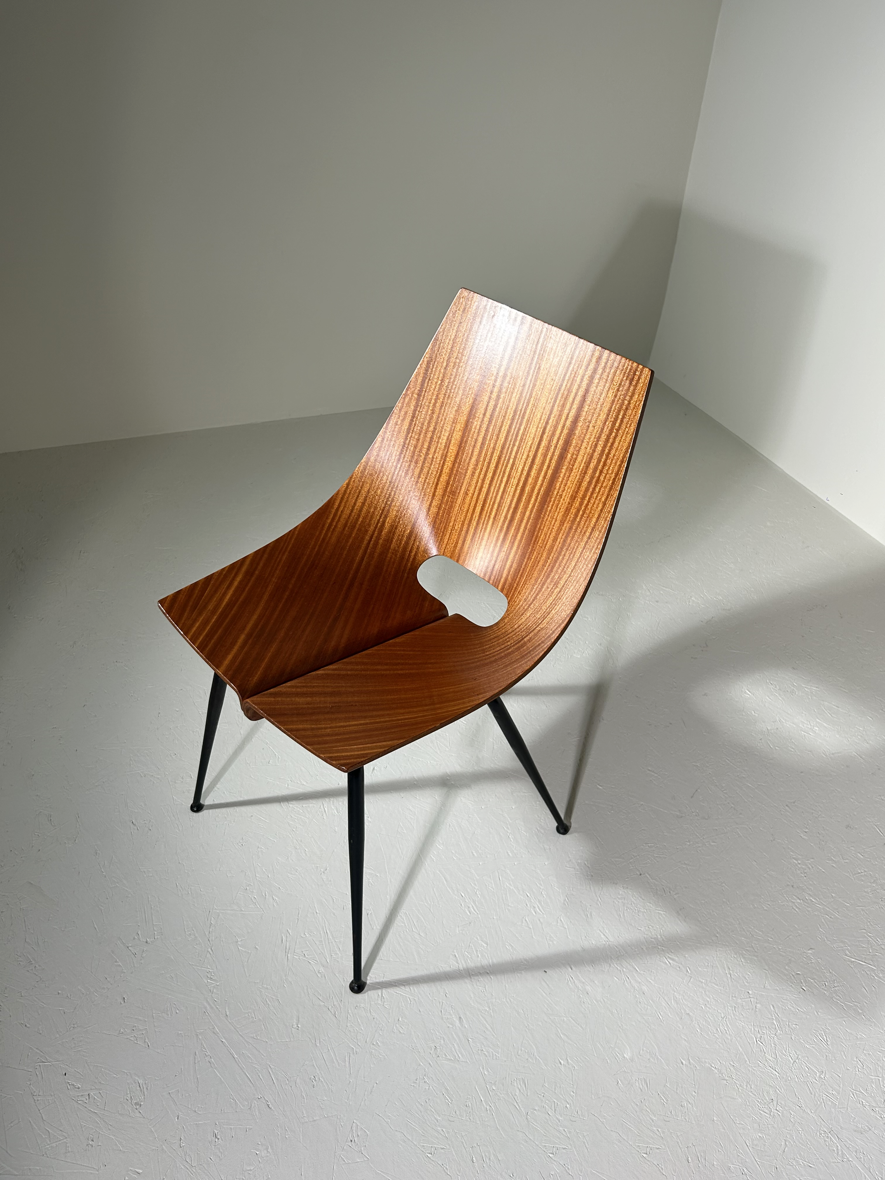 Set of Four Dining Chairs Attributed to Carlo Ratti for Società Compensati Curvati, 1950s.