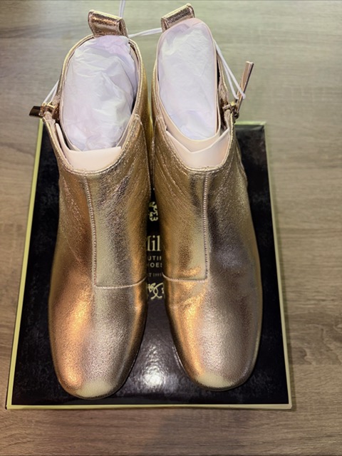 I. Miller Palatino Boots 4M 