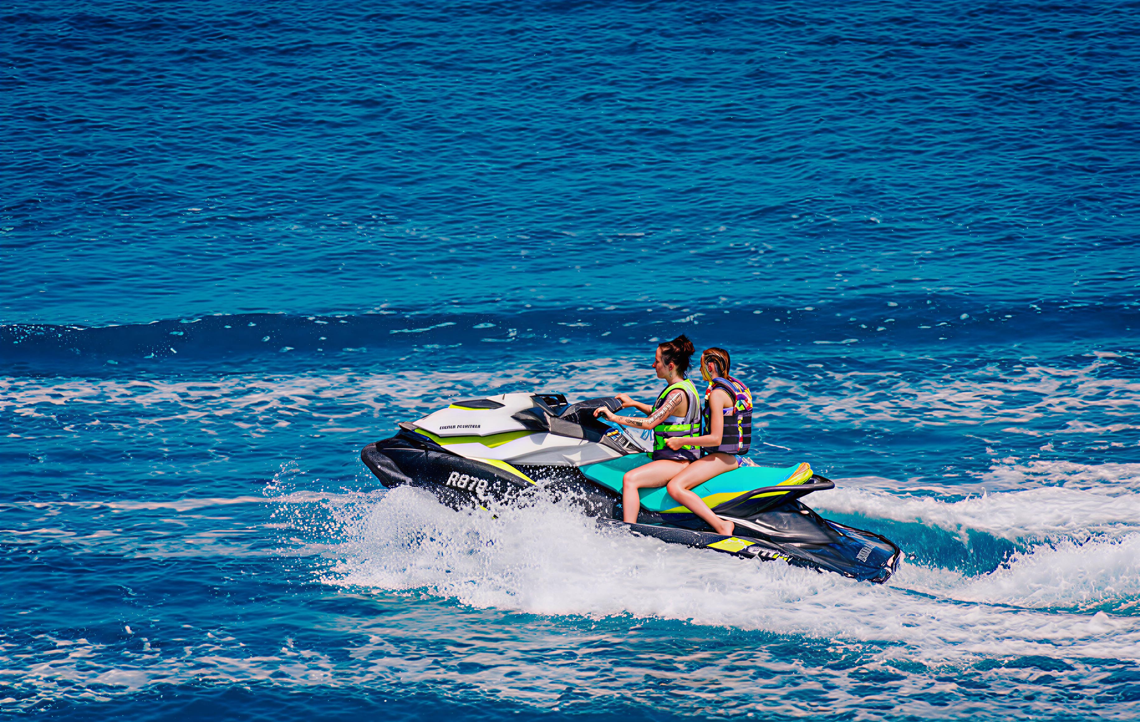 Jet Skiing Adventure (1 Hr)