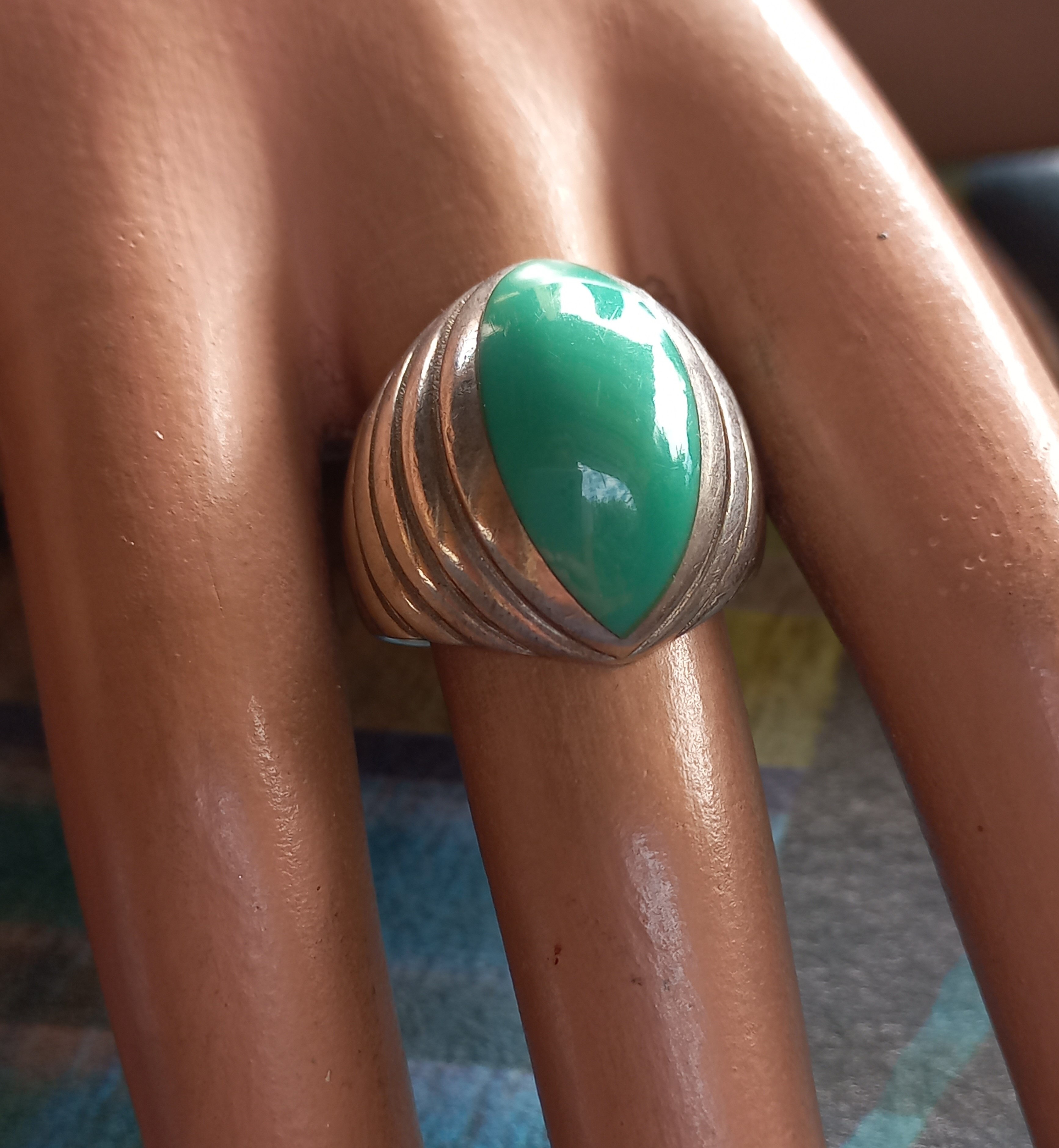 Anello vintage con pietra Crioprasio verde, regolabile