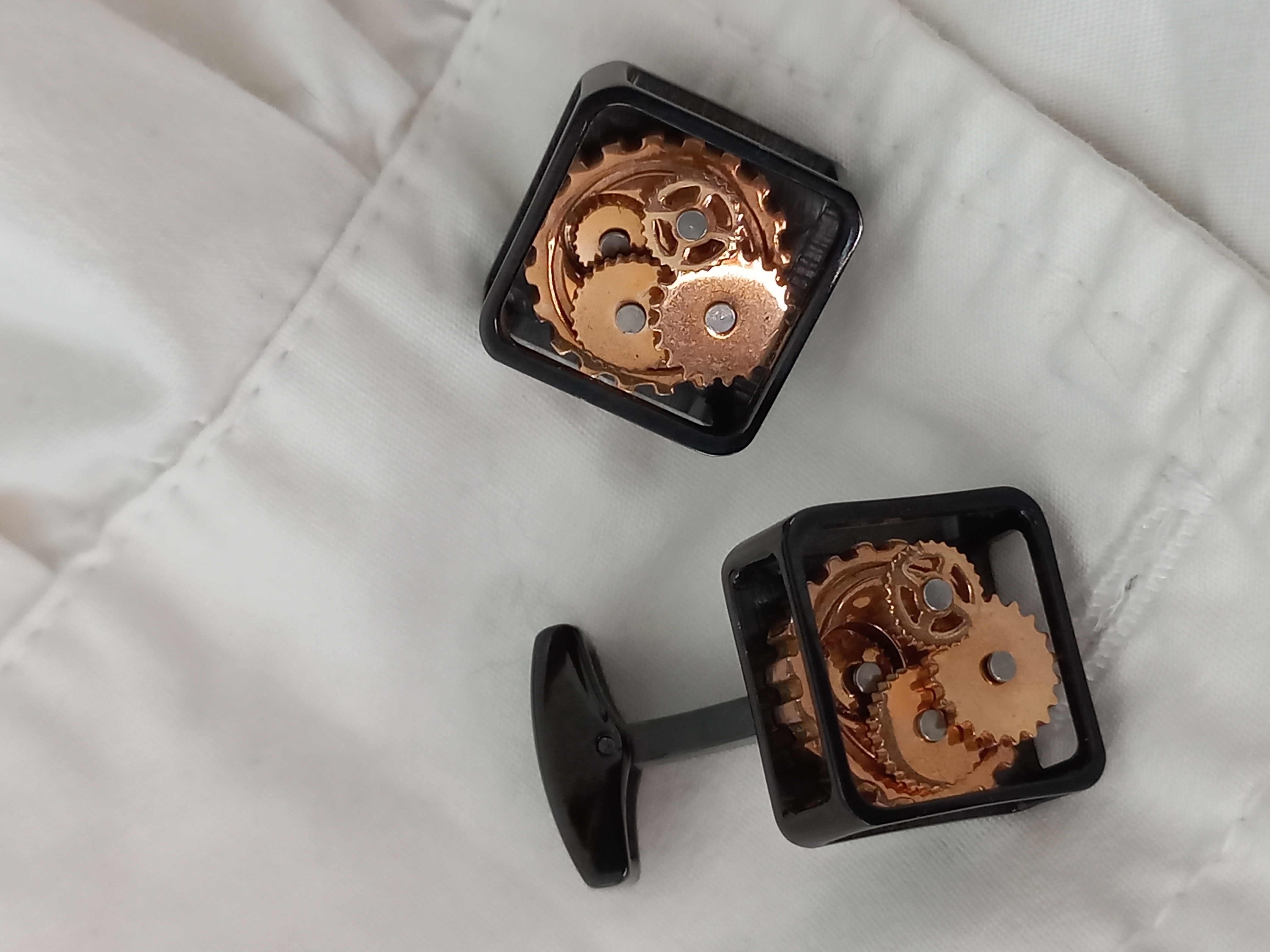 Gemelli stile steampunk, vintage ma mai usati