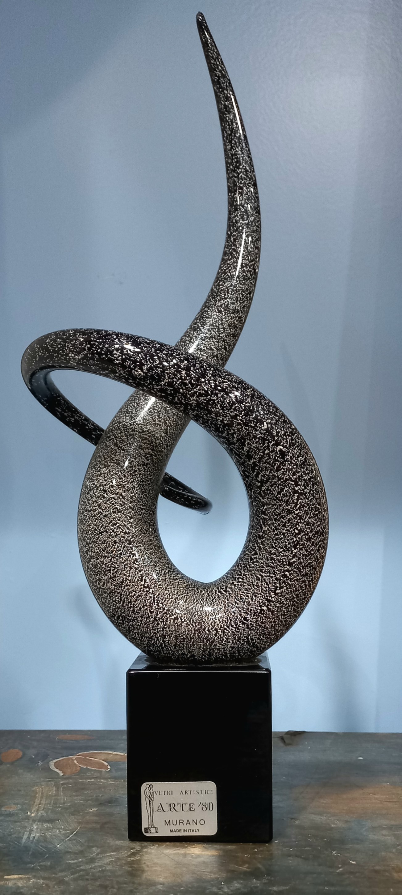 Scultura "Nodo d'amore" di Renato Anatra, Arte '80 Murano, ca. 1980