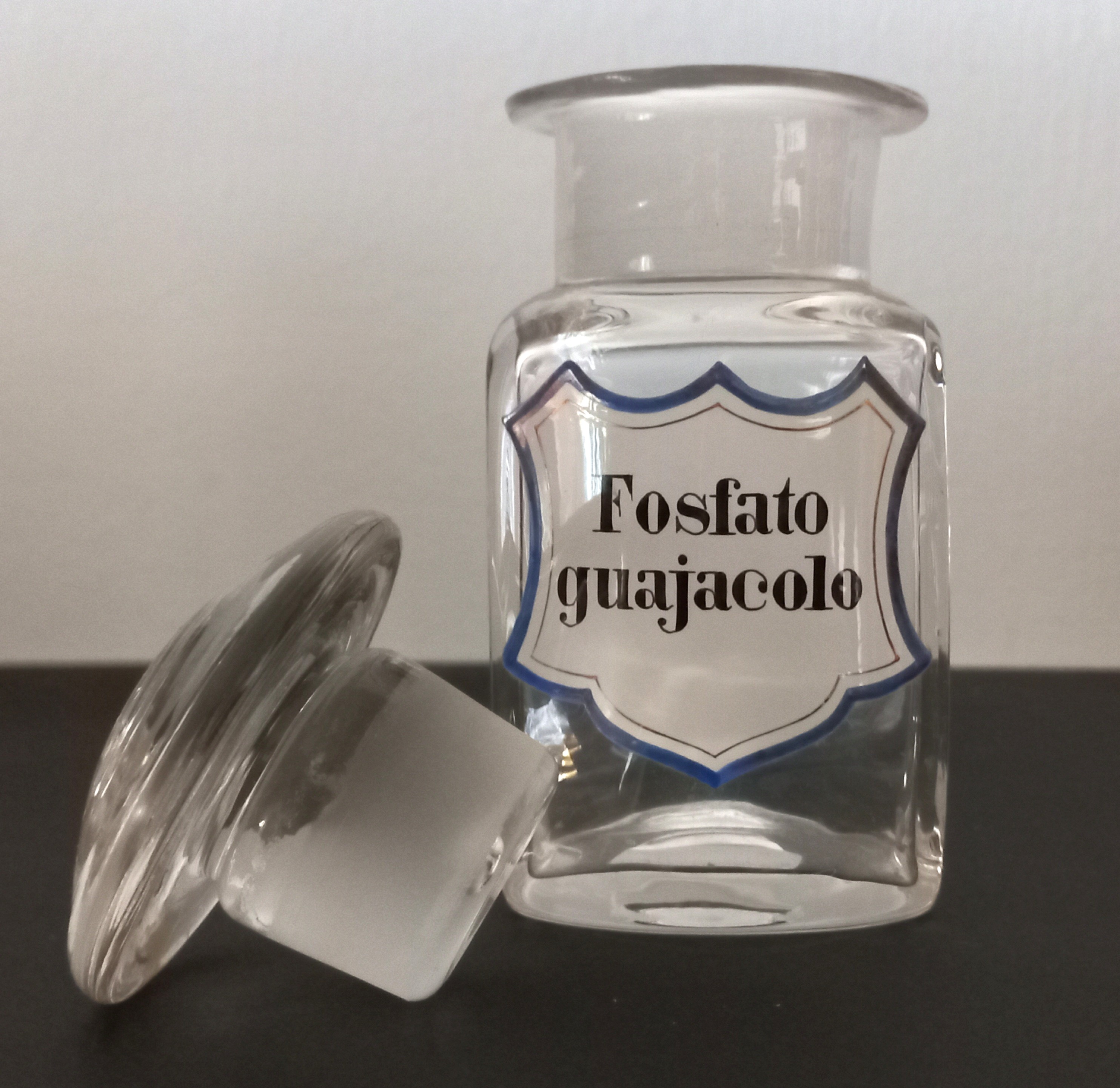 Vaso da farmacia antico "Fosfato guajacolo", ca. 1880