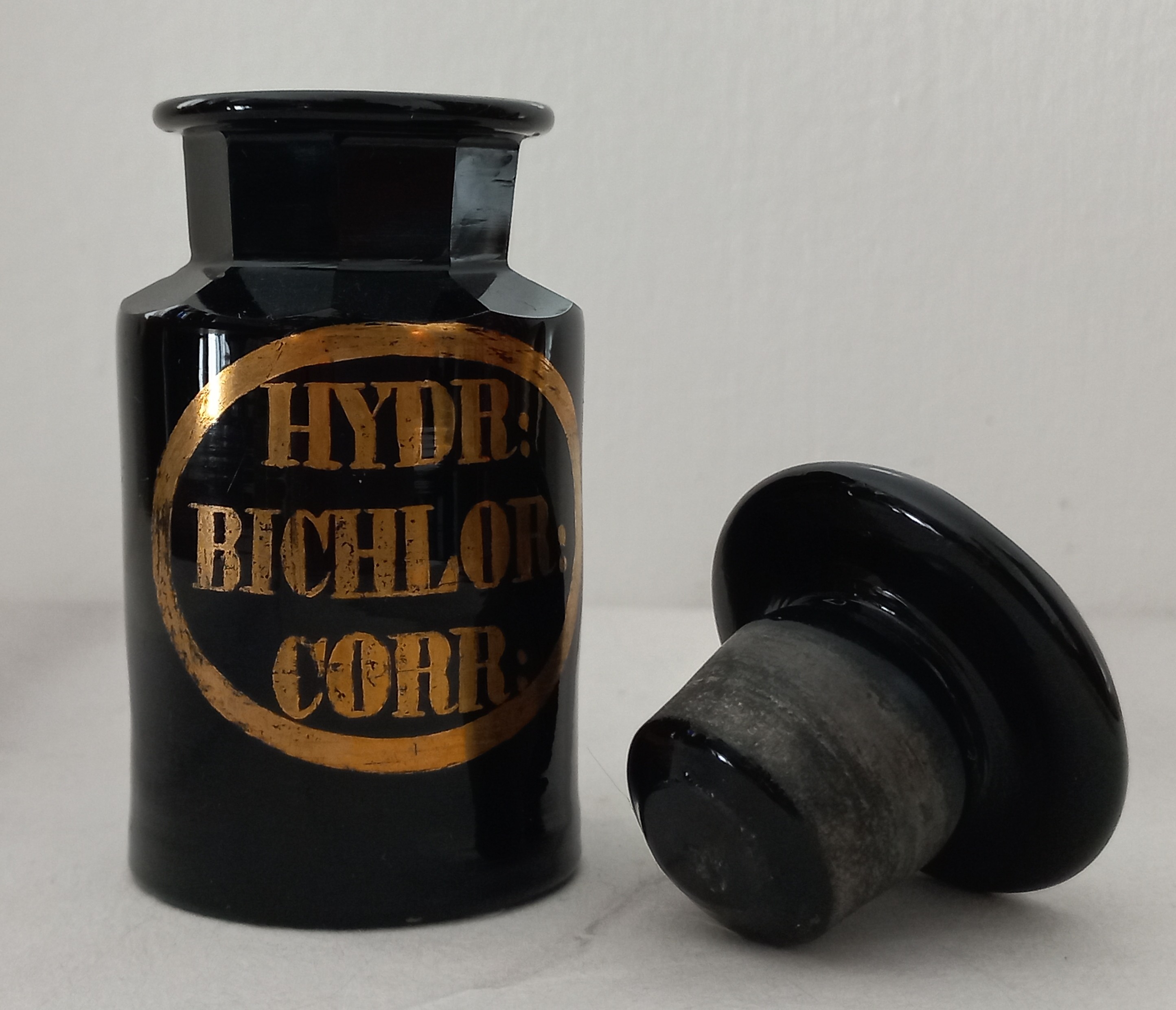 Vaso da farmacia antico "Hydr: Bichlor: Corr:", ca. 1850