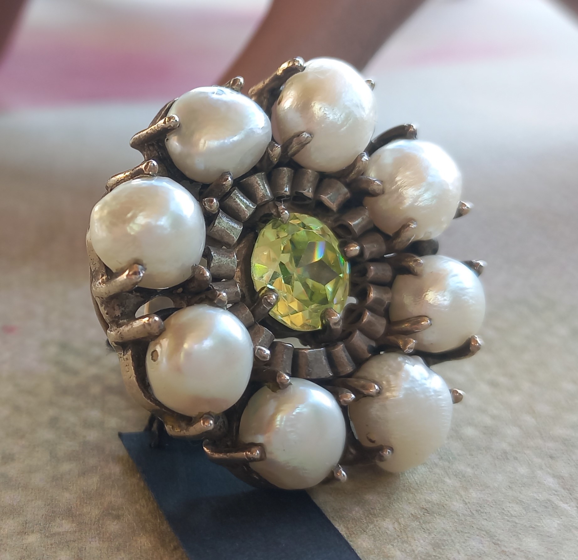 Anello con perle e citrino centrale