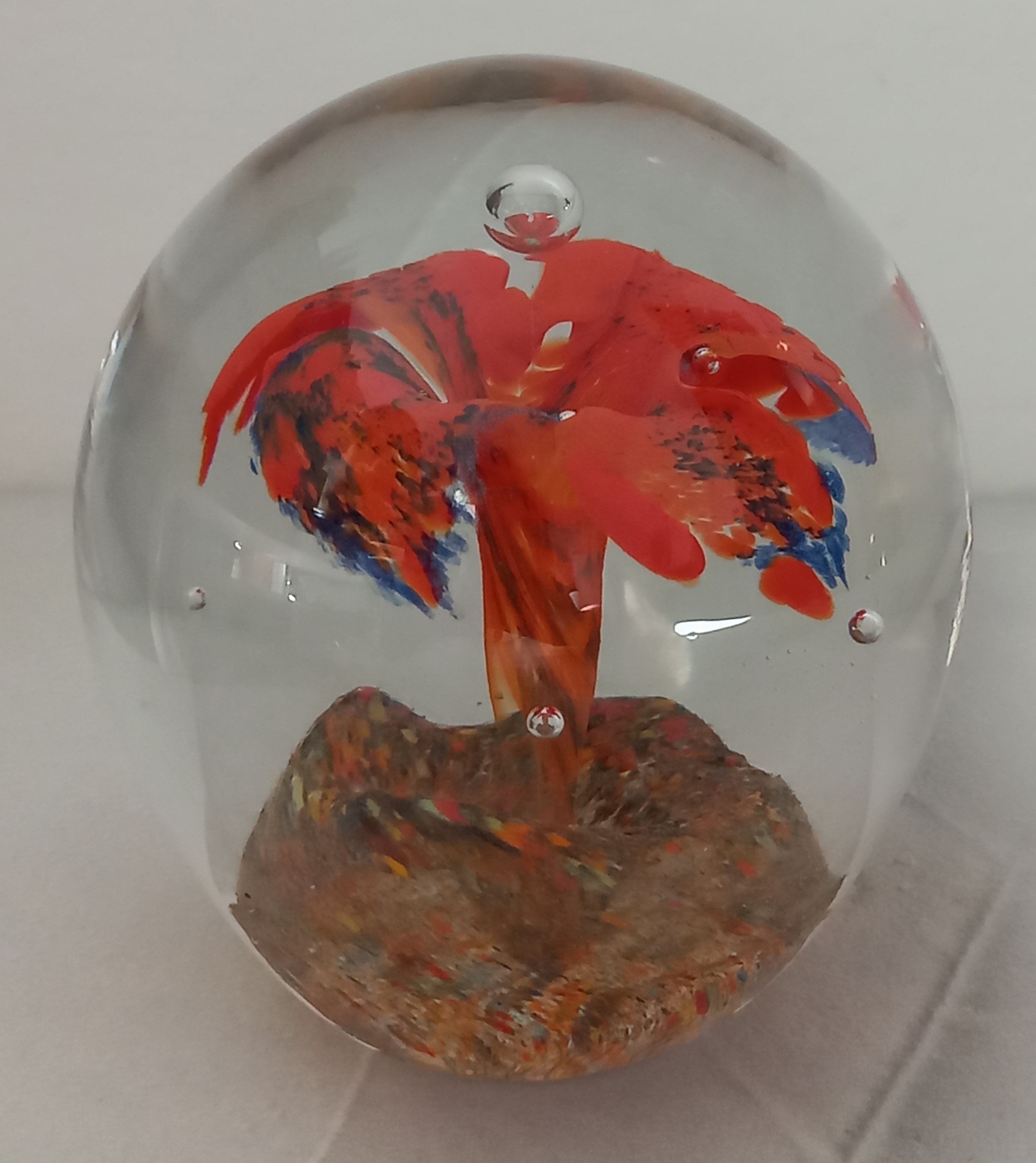 Vetro artistico / fermacarte con fiore, Murano ca. 1970