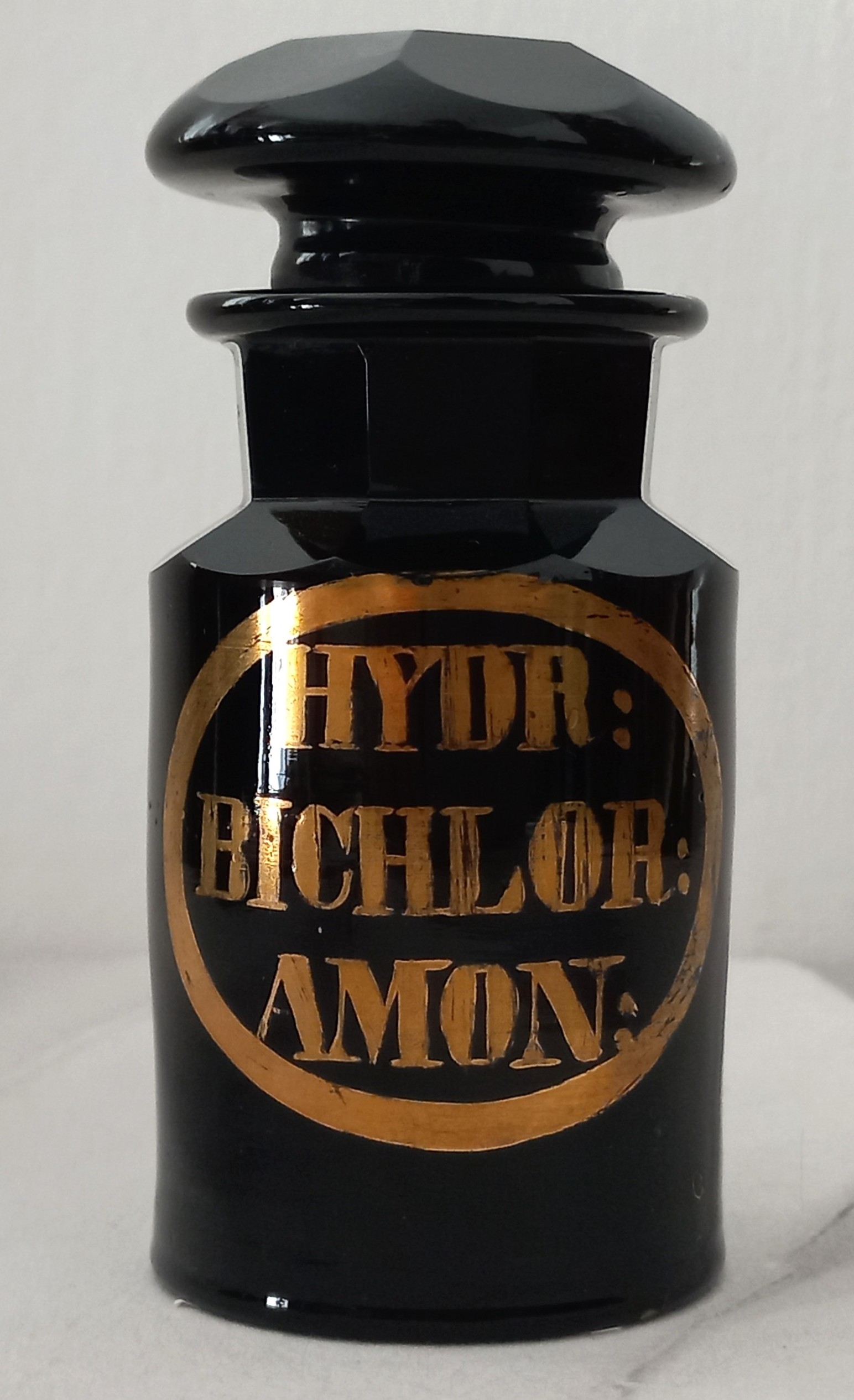Vaso da farmacia antico " Hydr: Bichlor: Amon:" , ca. 1850