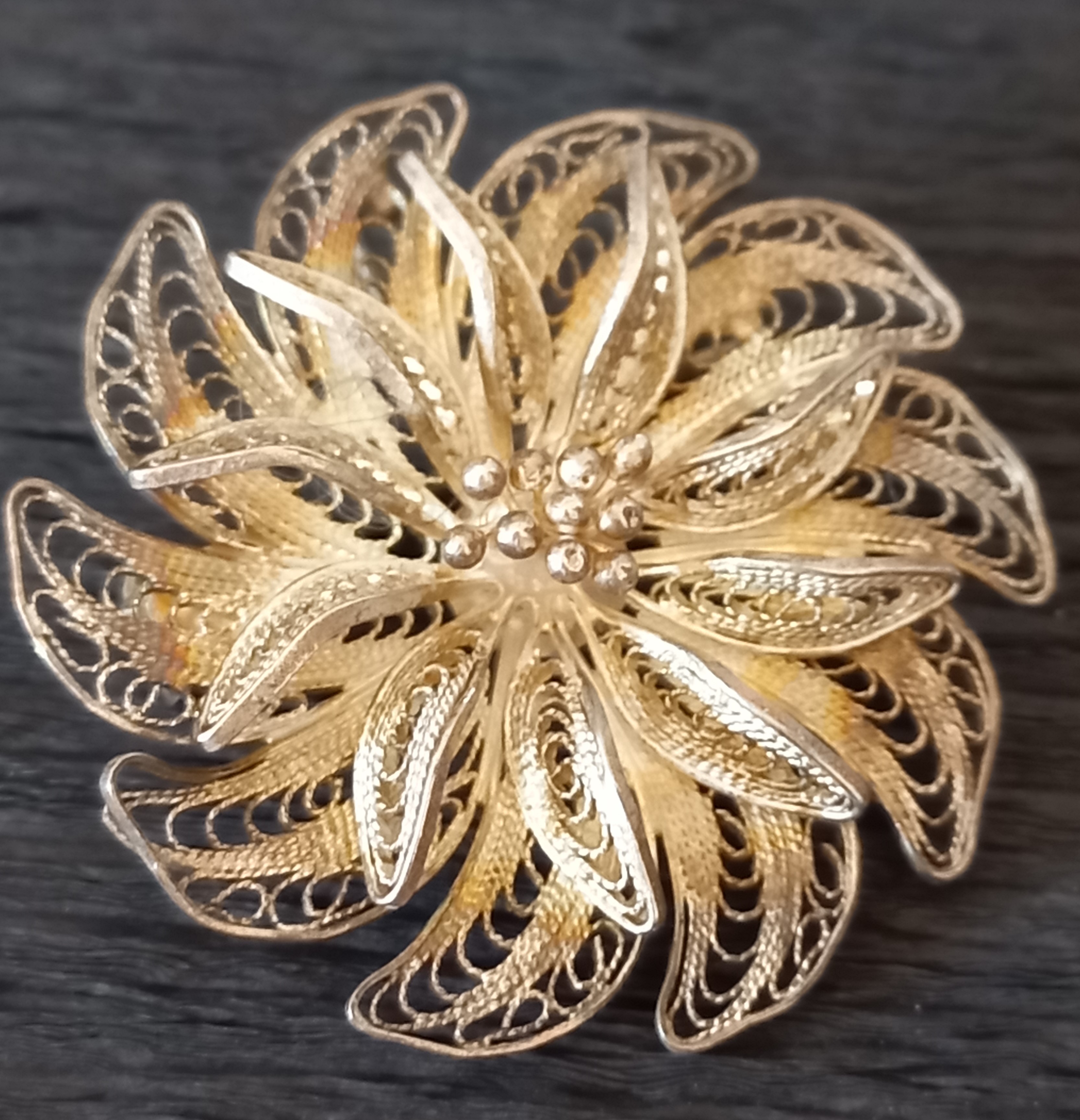 Spilla / pendente in filigrana a forma di fiore, ca. 1940