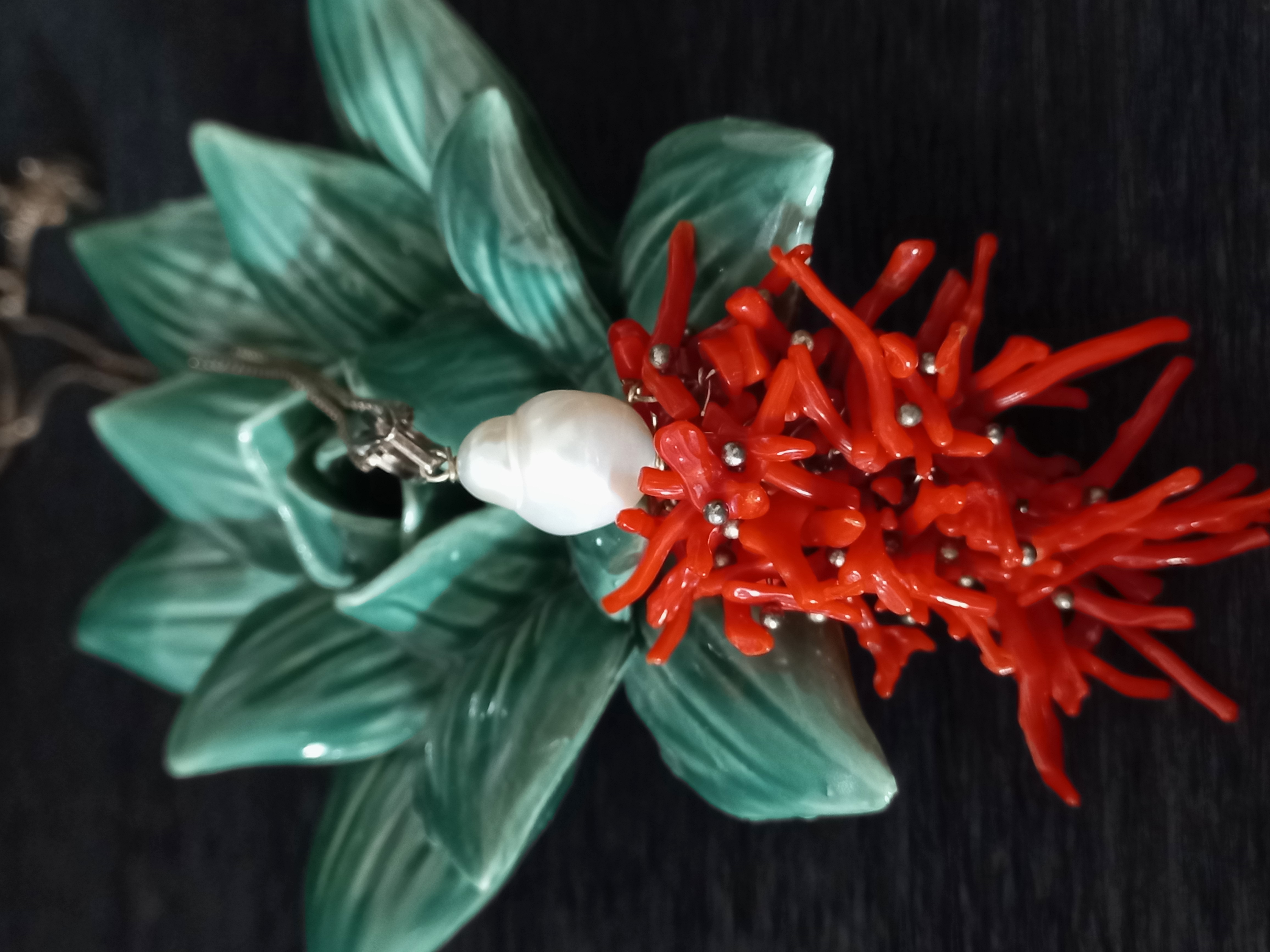 Pendente con coralli e perla, vintage